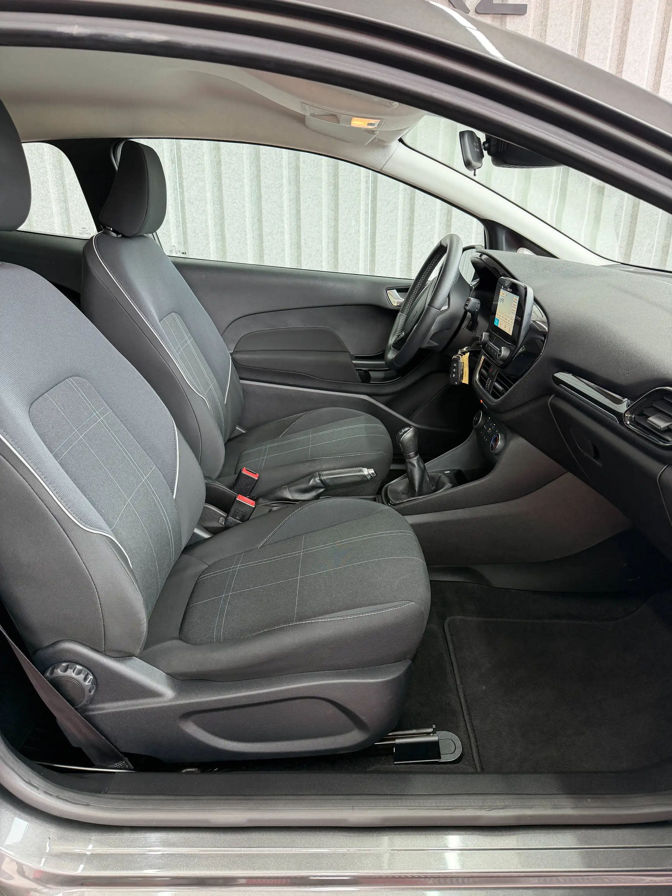Ford Fiesta Cool&Connect Kamera PDC SHZ Tempo 1.Hand — photo 15