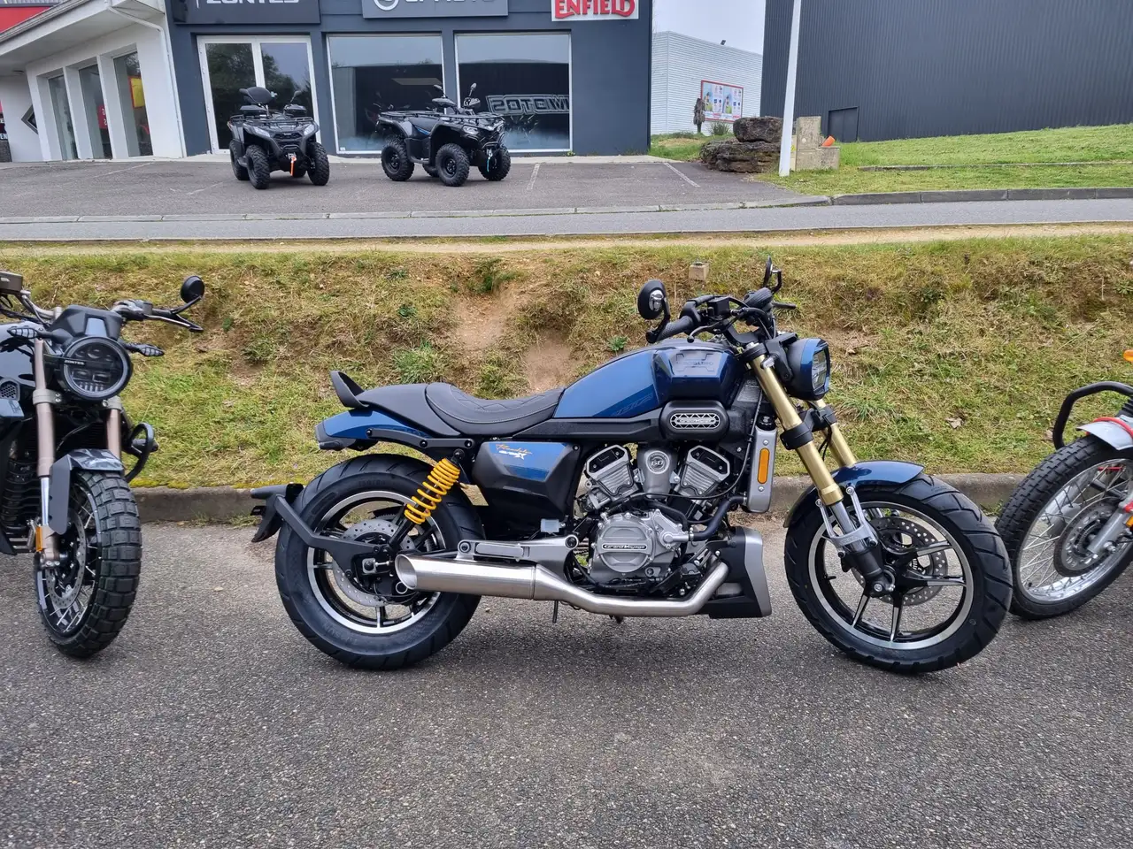 Hyosung GV 125