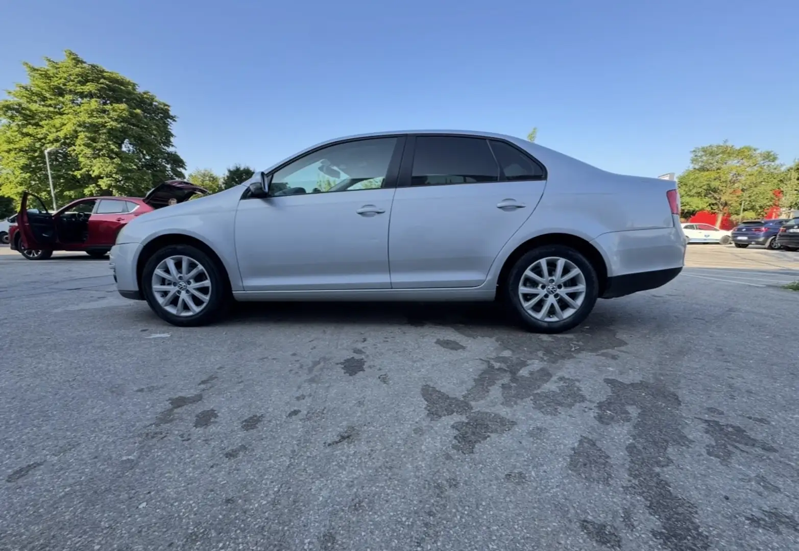 Volkswagen Jetta Freestyle Grau - 1