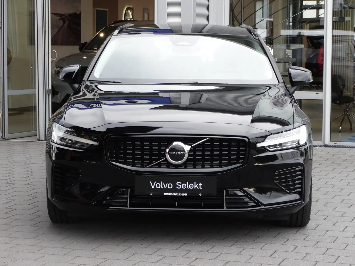 Volvo V60 Plus Dark Recharge T6 AWD Plug-In Hybrid Negro - 2