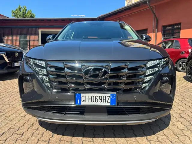 Hyundai Tucson view 2