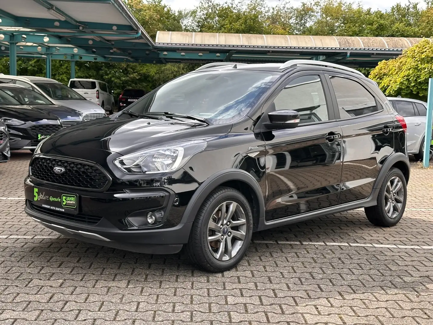 Ford Ka/Ka+ KA+ 1.2 Ti-VCT Active *Sitzh.*Bluetooth*LM* Noir - 2