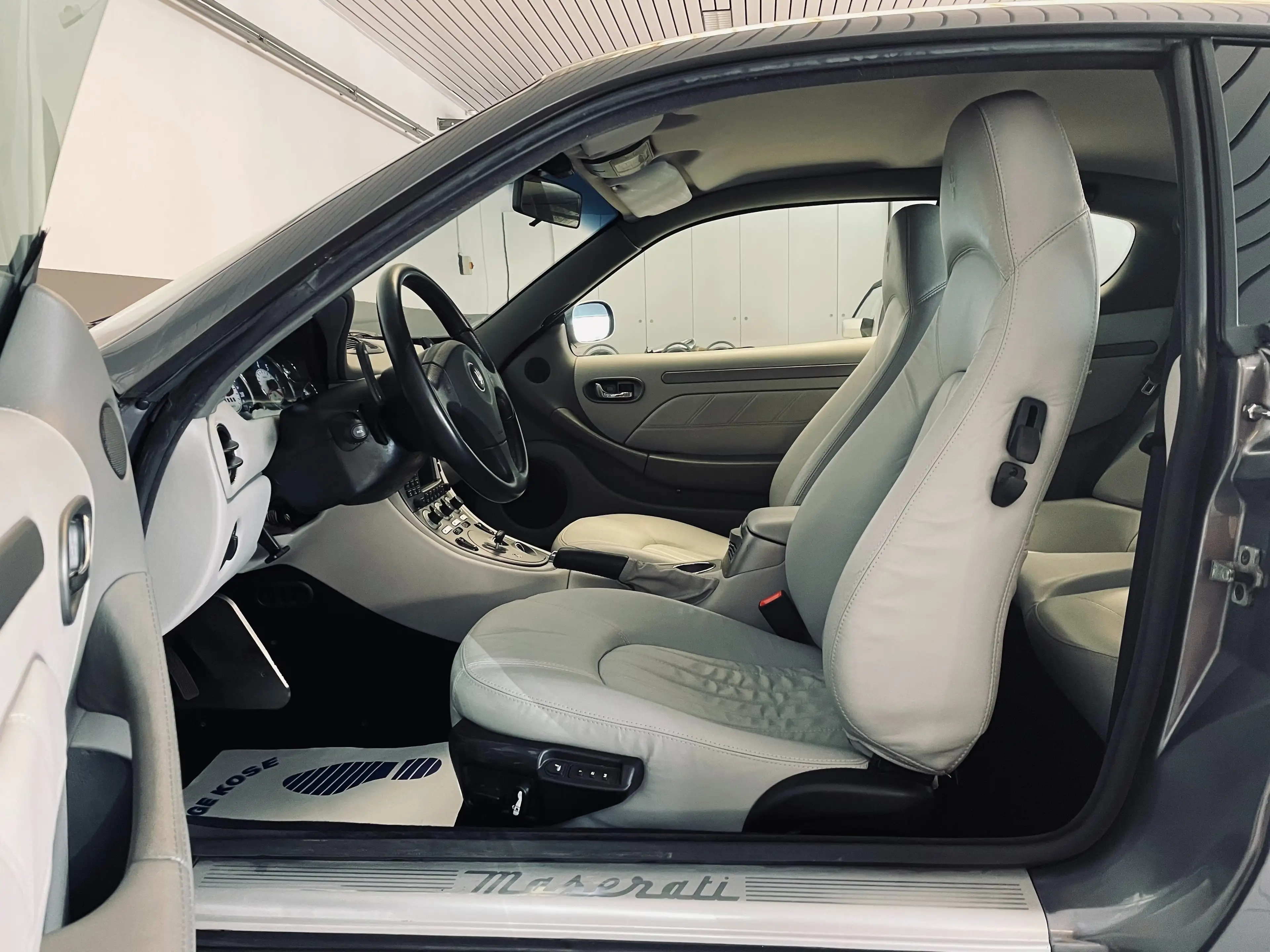 Maserati Coupe 4.2i V8 32v Cambiocorsa — photo 11