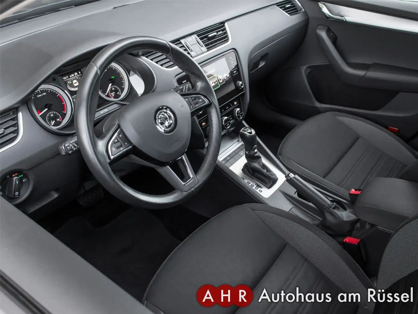 Skoda Octavia Combi Ambition 1.4 TSI DSG *SmartL*Navi* Gris - 2