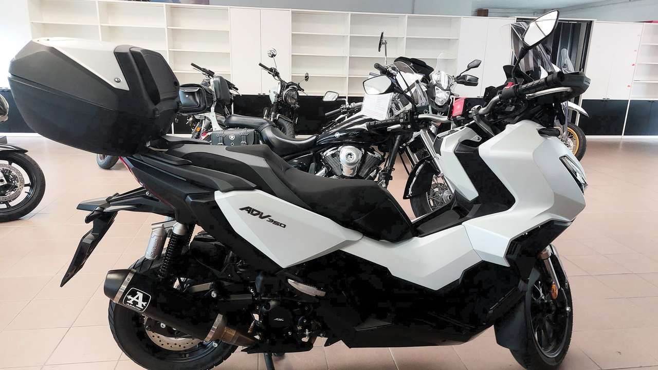 Honda ADV 350