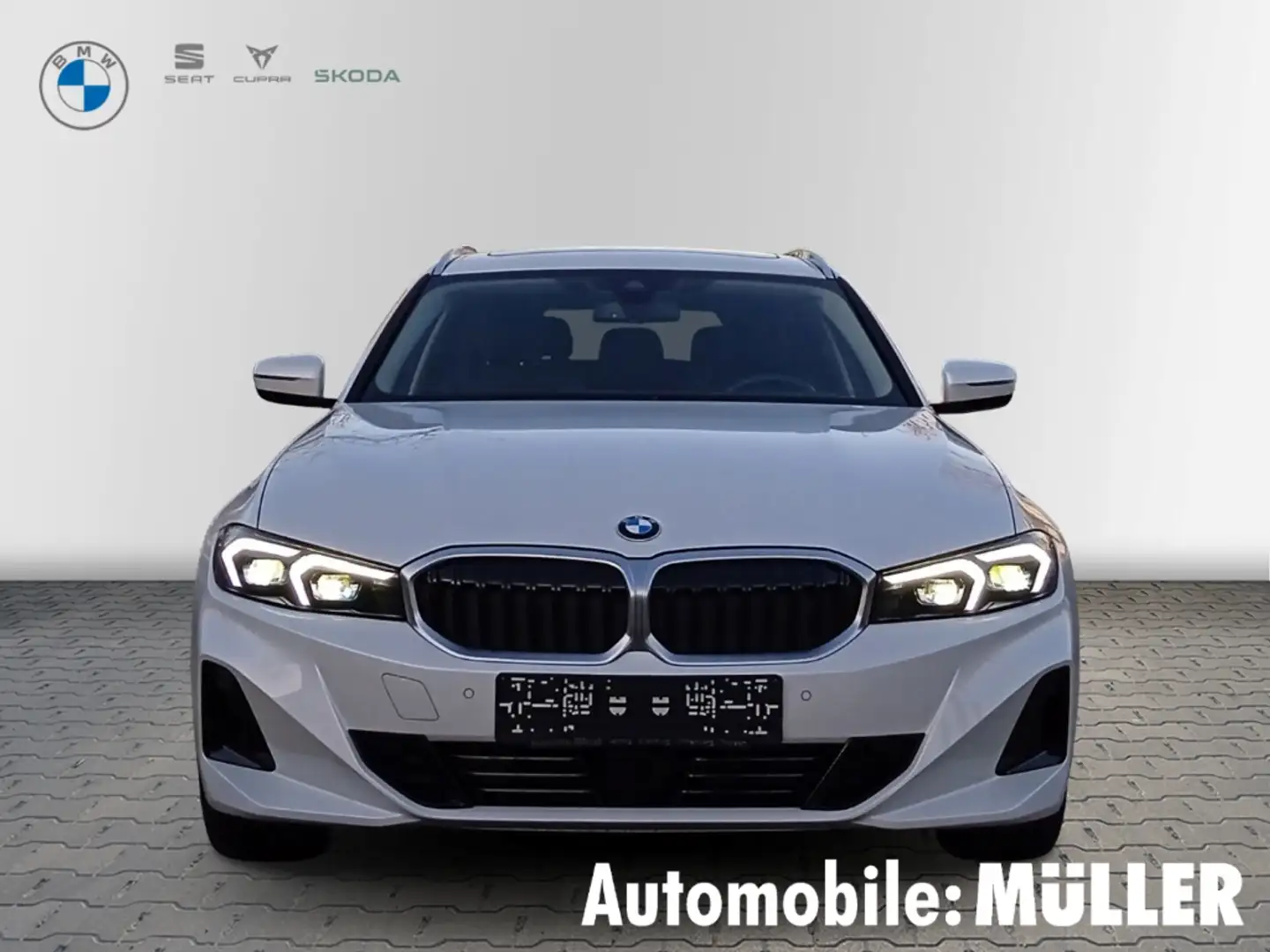 BMW 320 dxDrive Touring*Panorama*AHK*ACC*Standhzg.*Lenkrad Weiß - 2