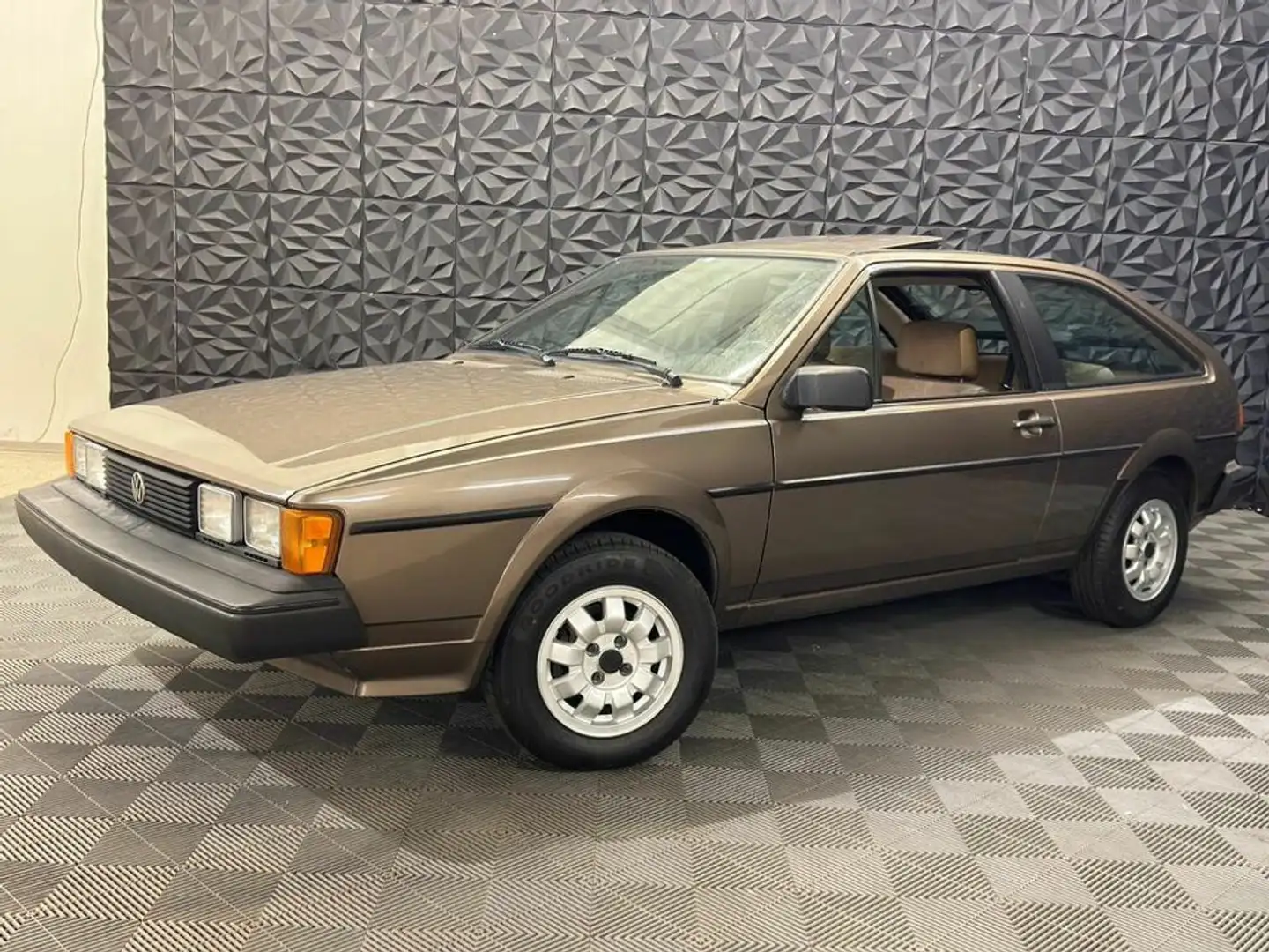 Volkswagen Scirocco 1 Besitz Gold - 2