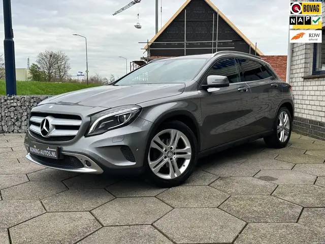 Mercedes-Benz GLA 200 Ambition/ Navi/ Half leder/ Privacy Glass/ PDC/ AU