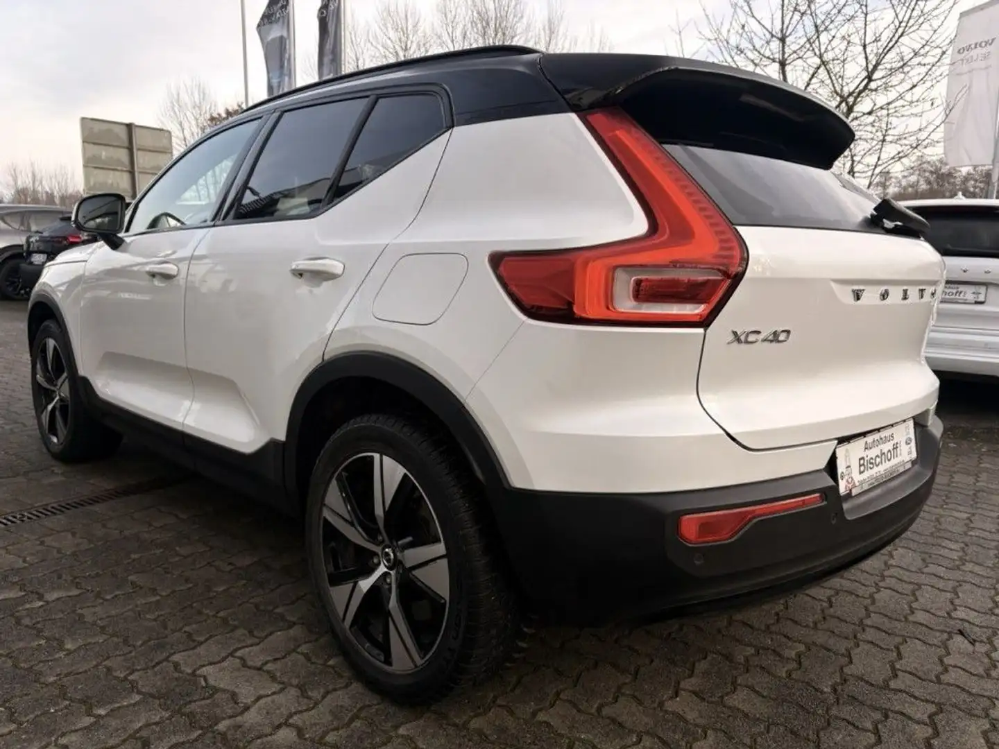 Volvo XC40 P8 AWD Recharge RDesign LED, Winterkompletträder Weiß - 2