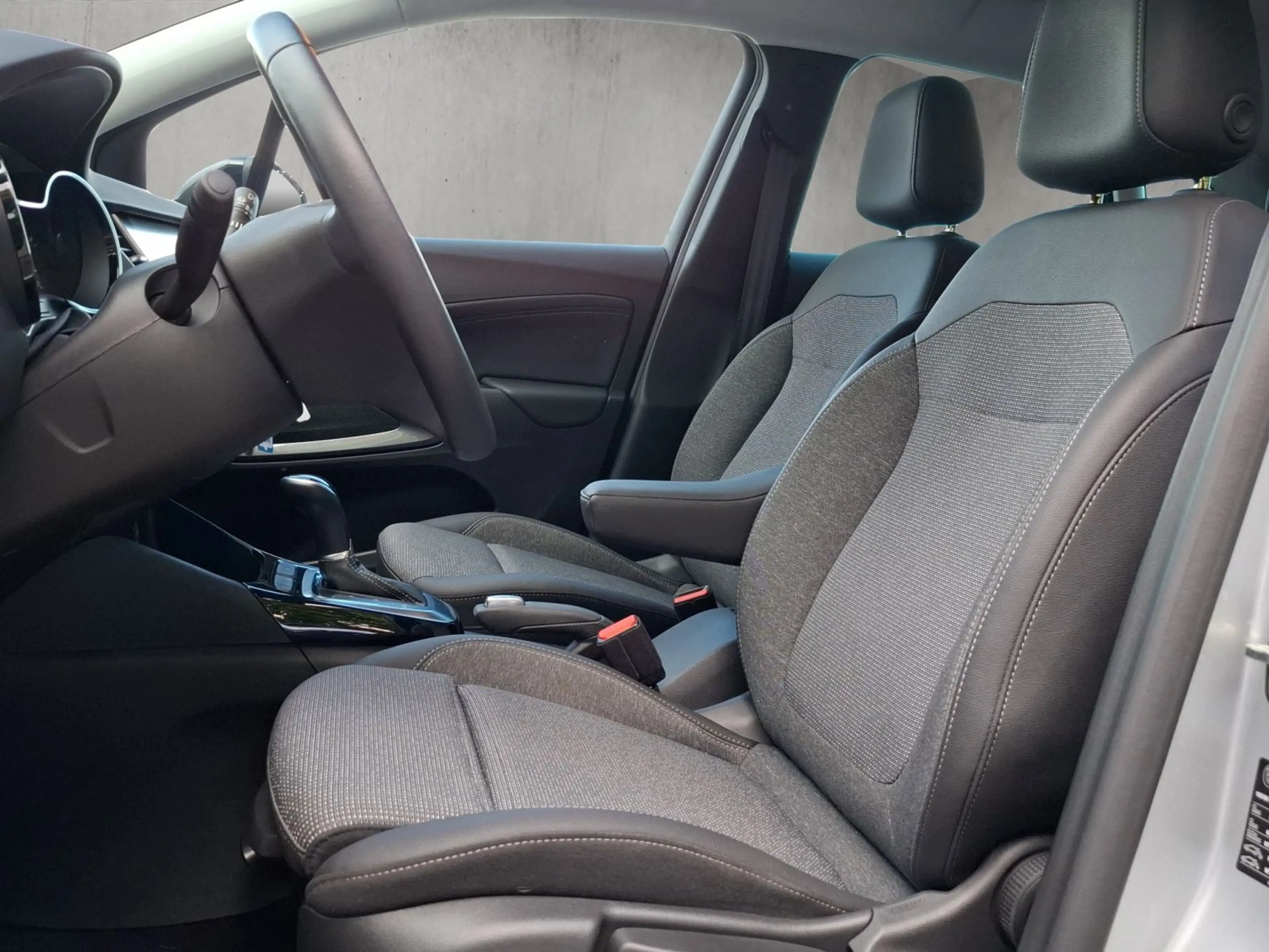 Opel Crossland , Elegance Paket, 1.2 Direct Injection — photo 9