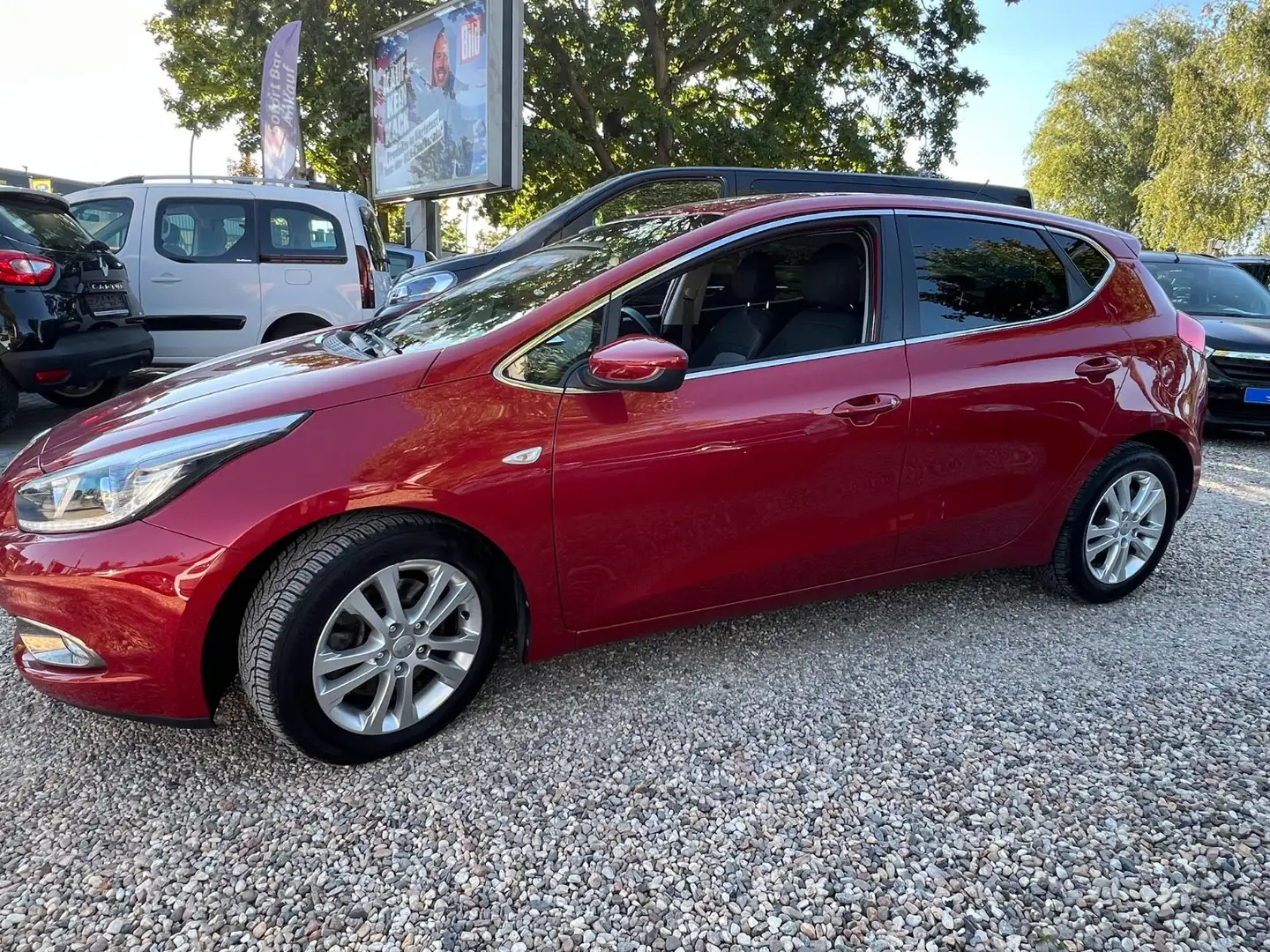 Kia Ceed Dream Team Rot - 2