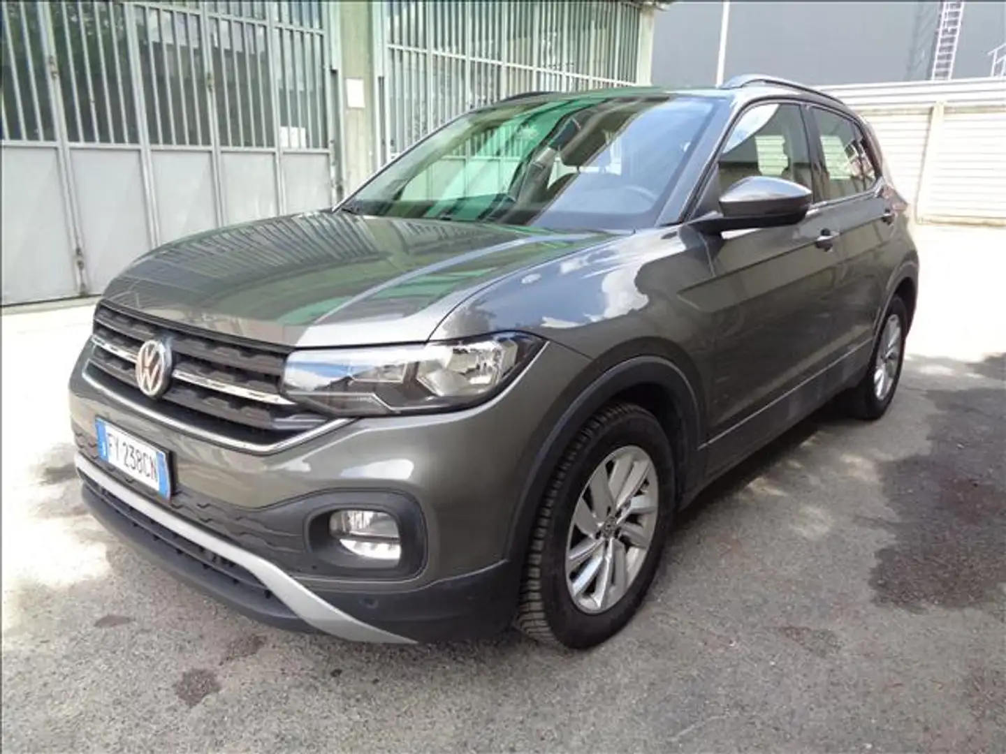 Volkswagen T-Cross 1.0 TSI STYLE 115 CV DSG Gris - 1