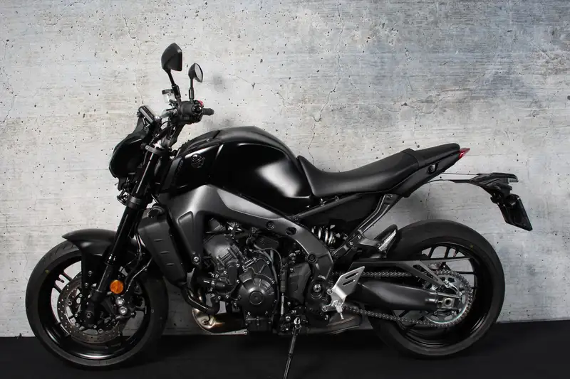 Yamaha MT-09 - foto 2