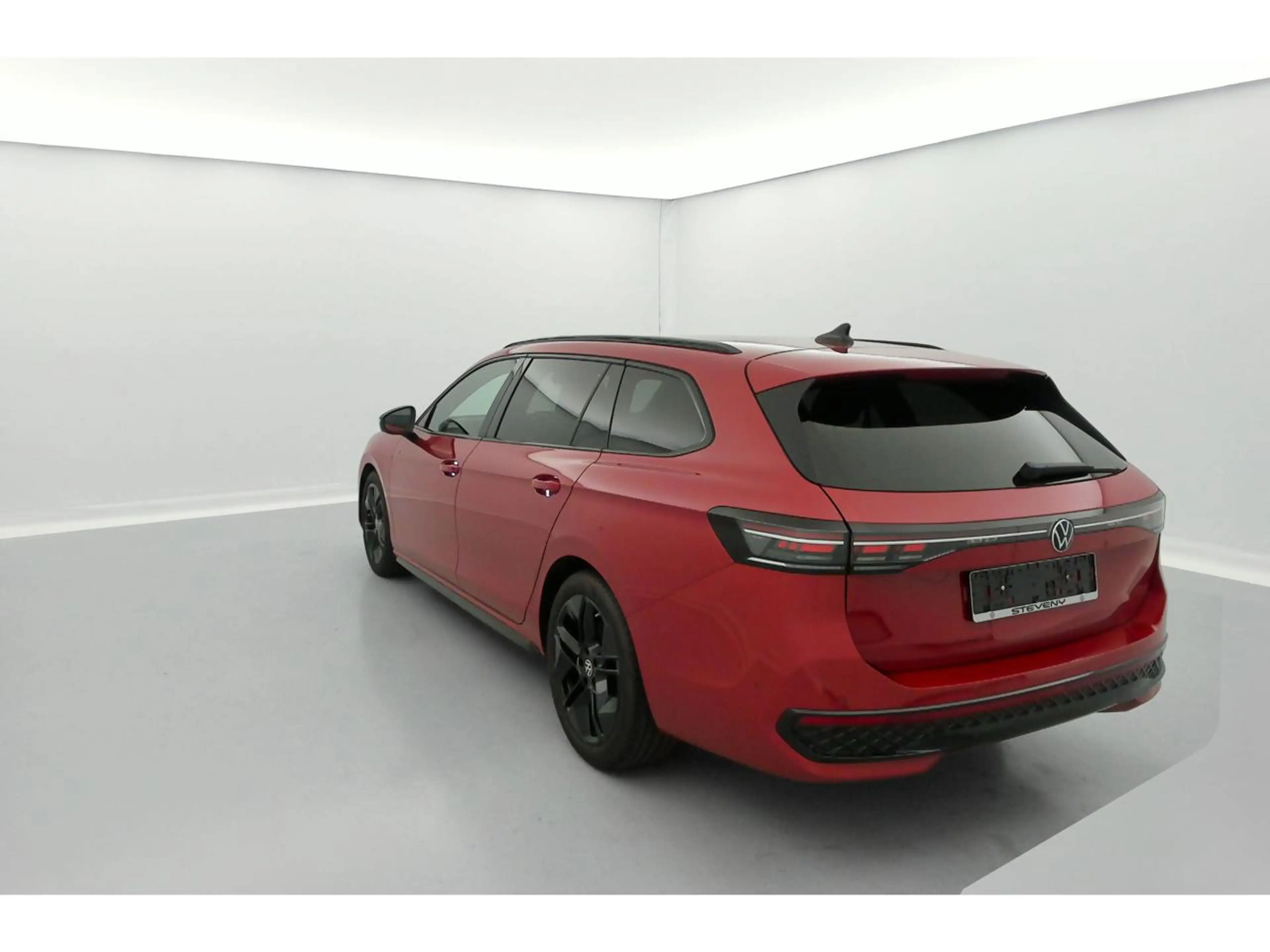 Volkswagen Passat Variant Passat Variant 1.5 eTSI R-Line Business Premium OPF DSG — photo 15