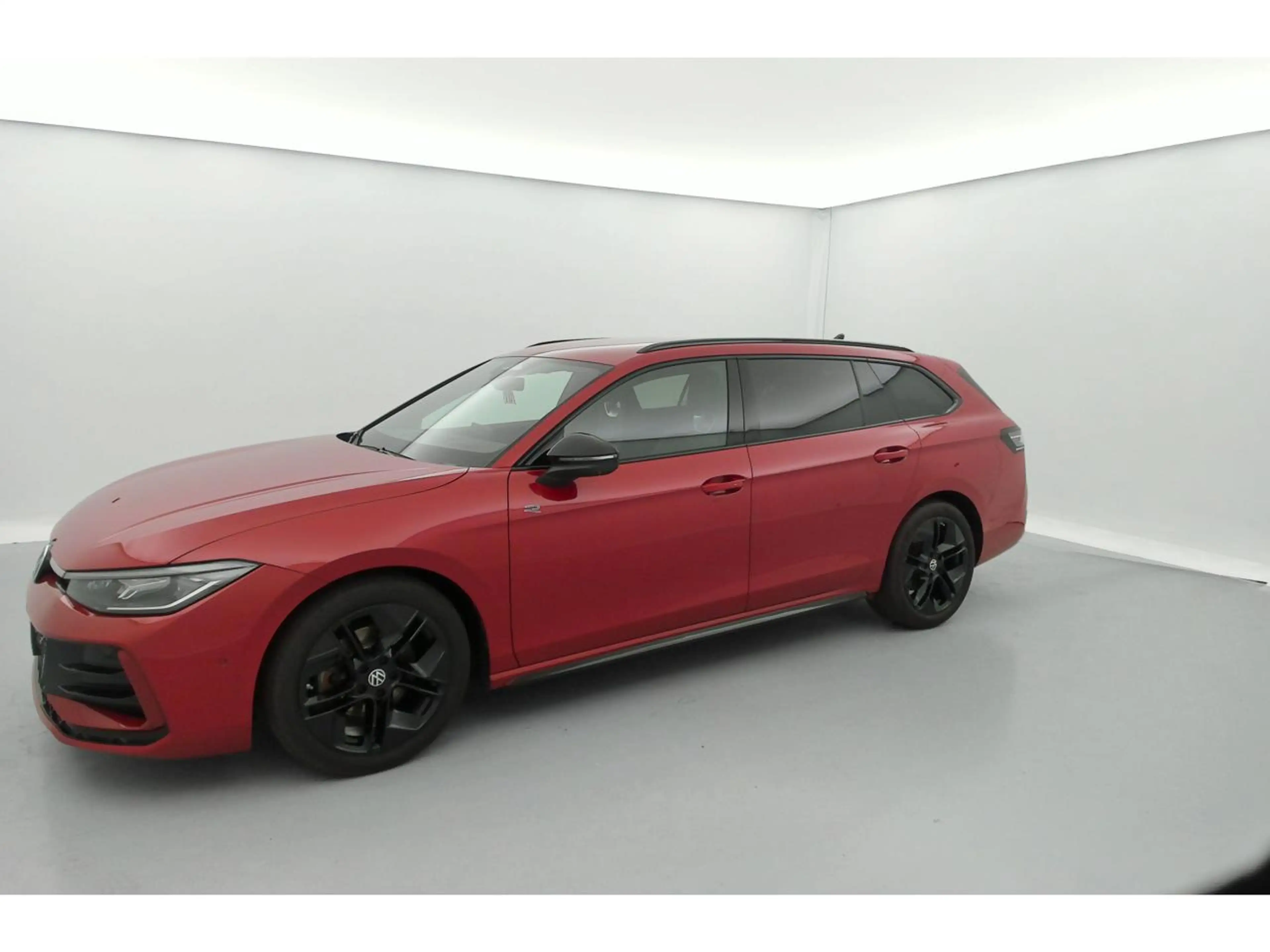 Volkswagen Passat Variant Passat Variant 1.5 eTSI R-Line Business Premium OPF DSG — photo 6