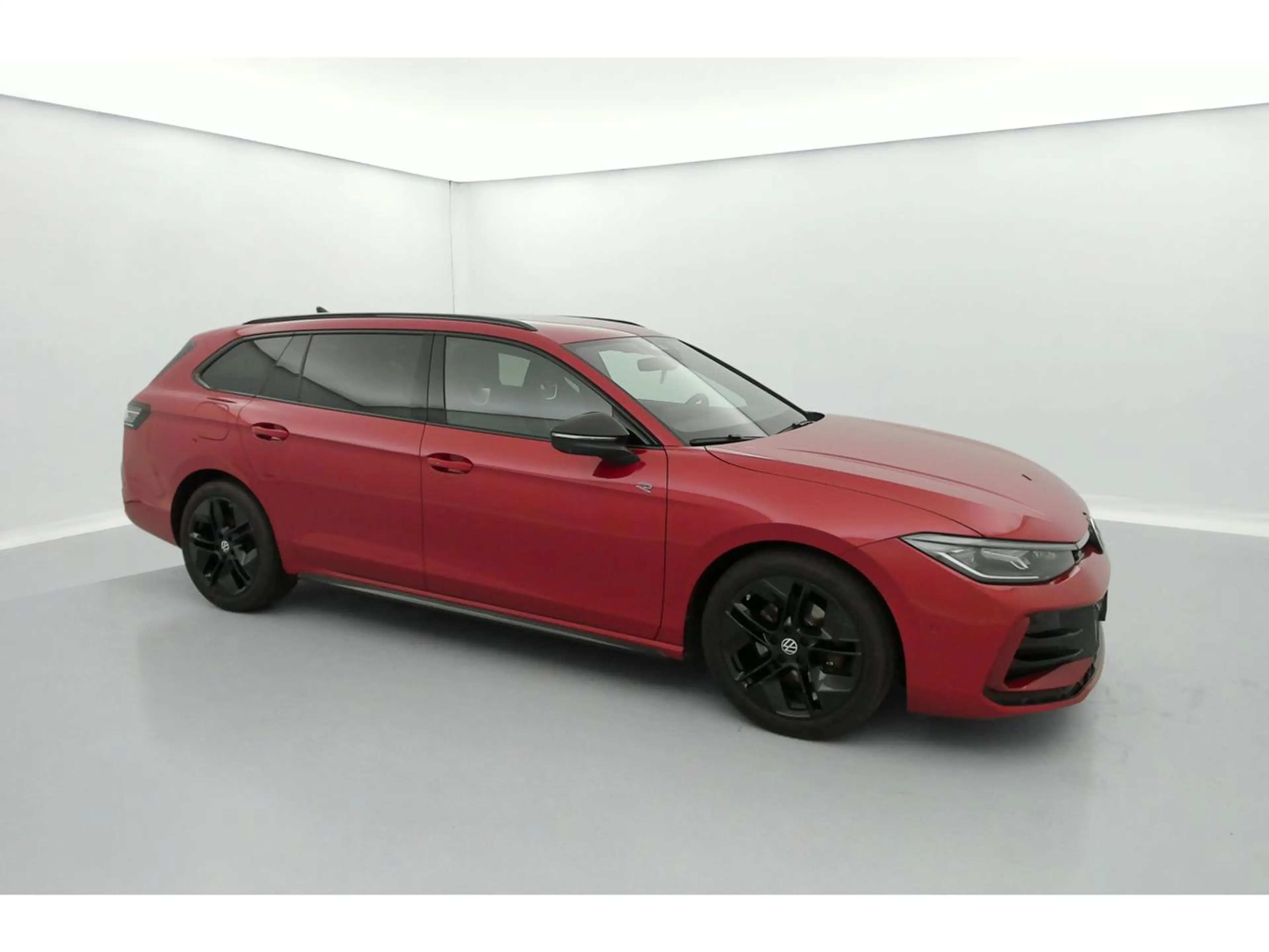 Volkswagen Passat Variant Passat Variant 1.5 eTSI R-Line Business Premium OPF DSG — photo 8