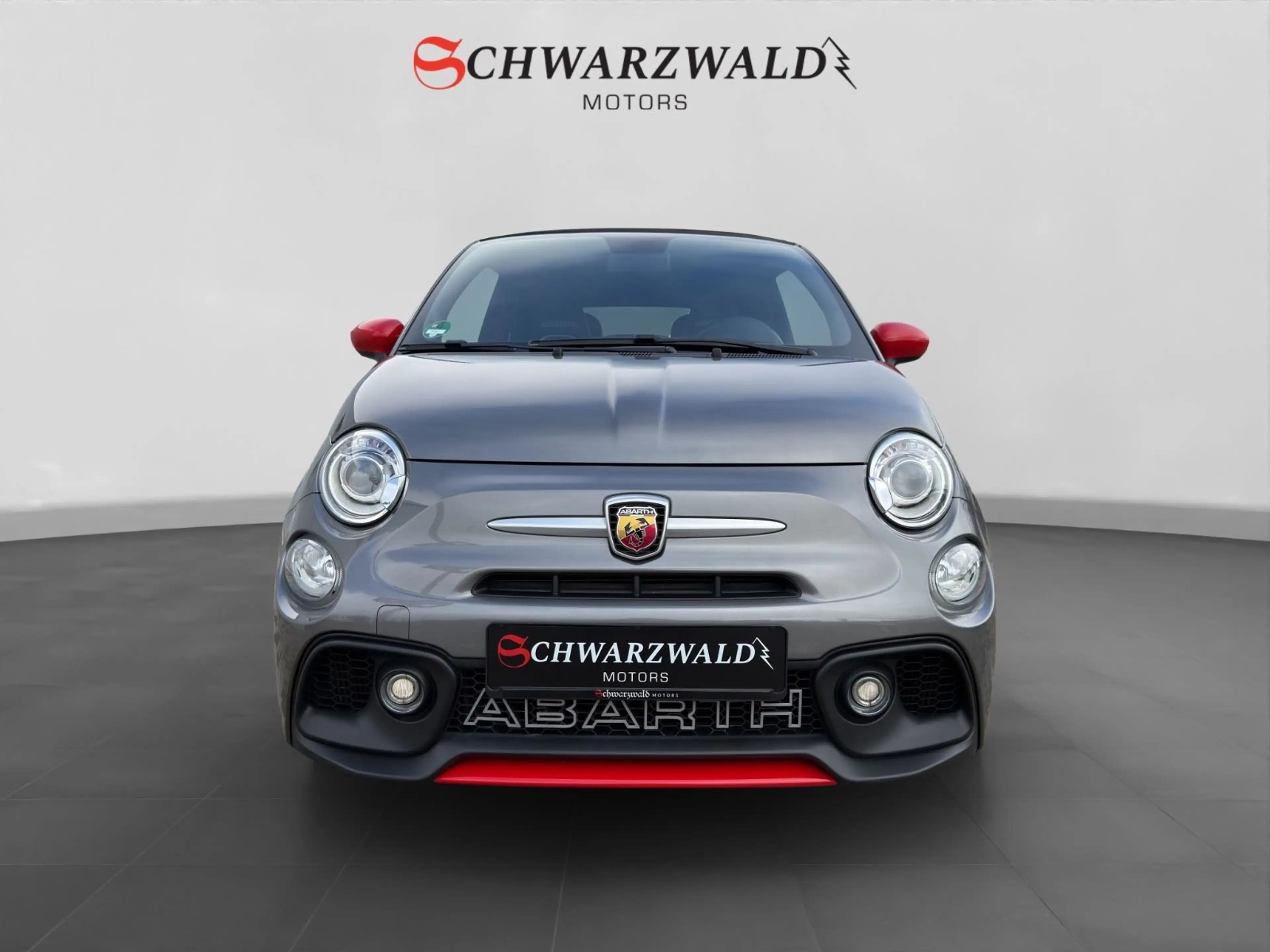 Abarth 595C 1.4 Turbo Turismo Navi Xenon DAB Navi — photo 8