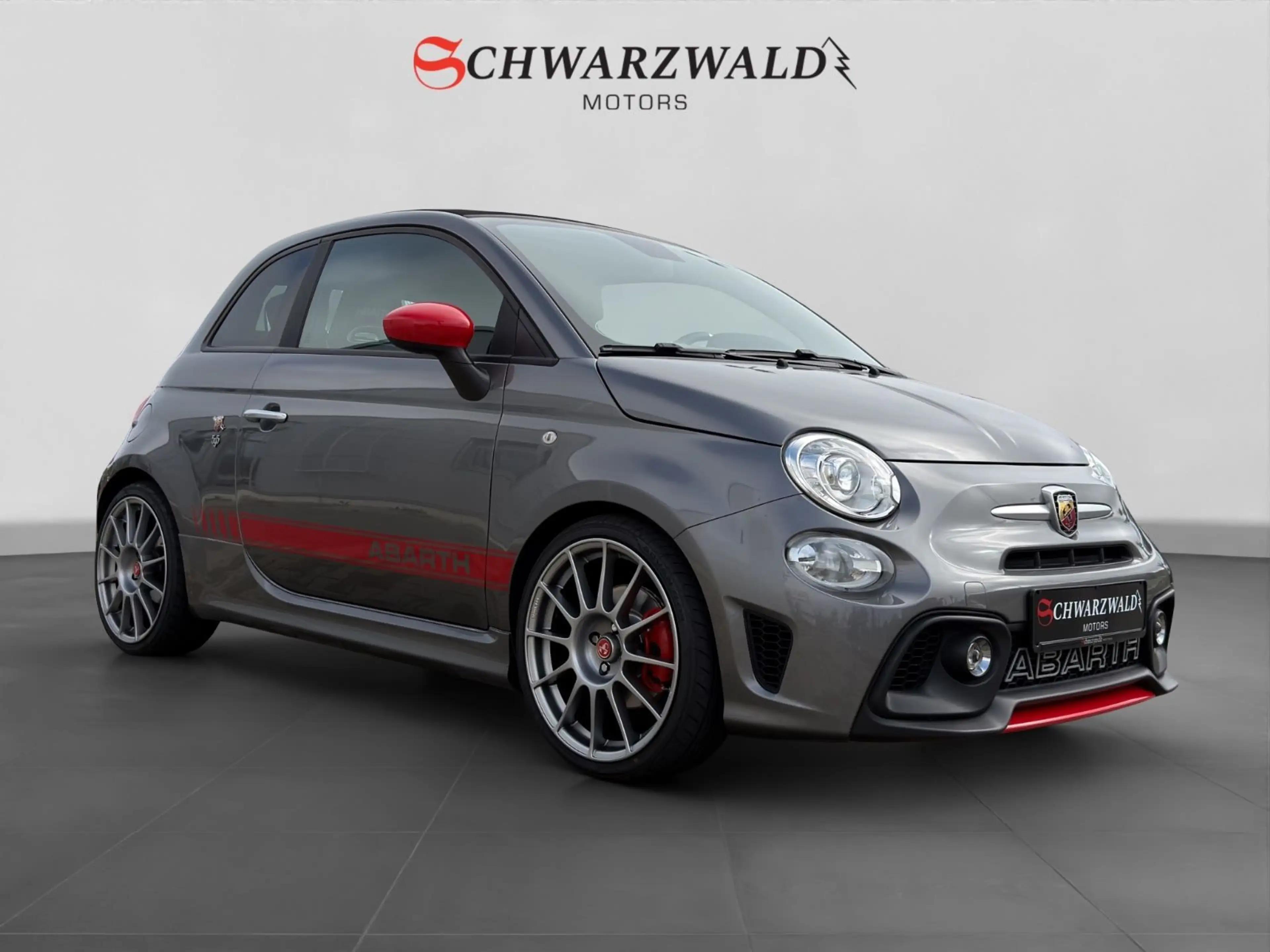 Abarth 595C 1.4 Turbo Turismo Navi Xenon DAB Navi — photo 7