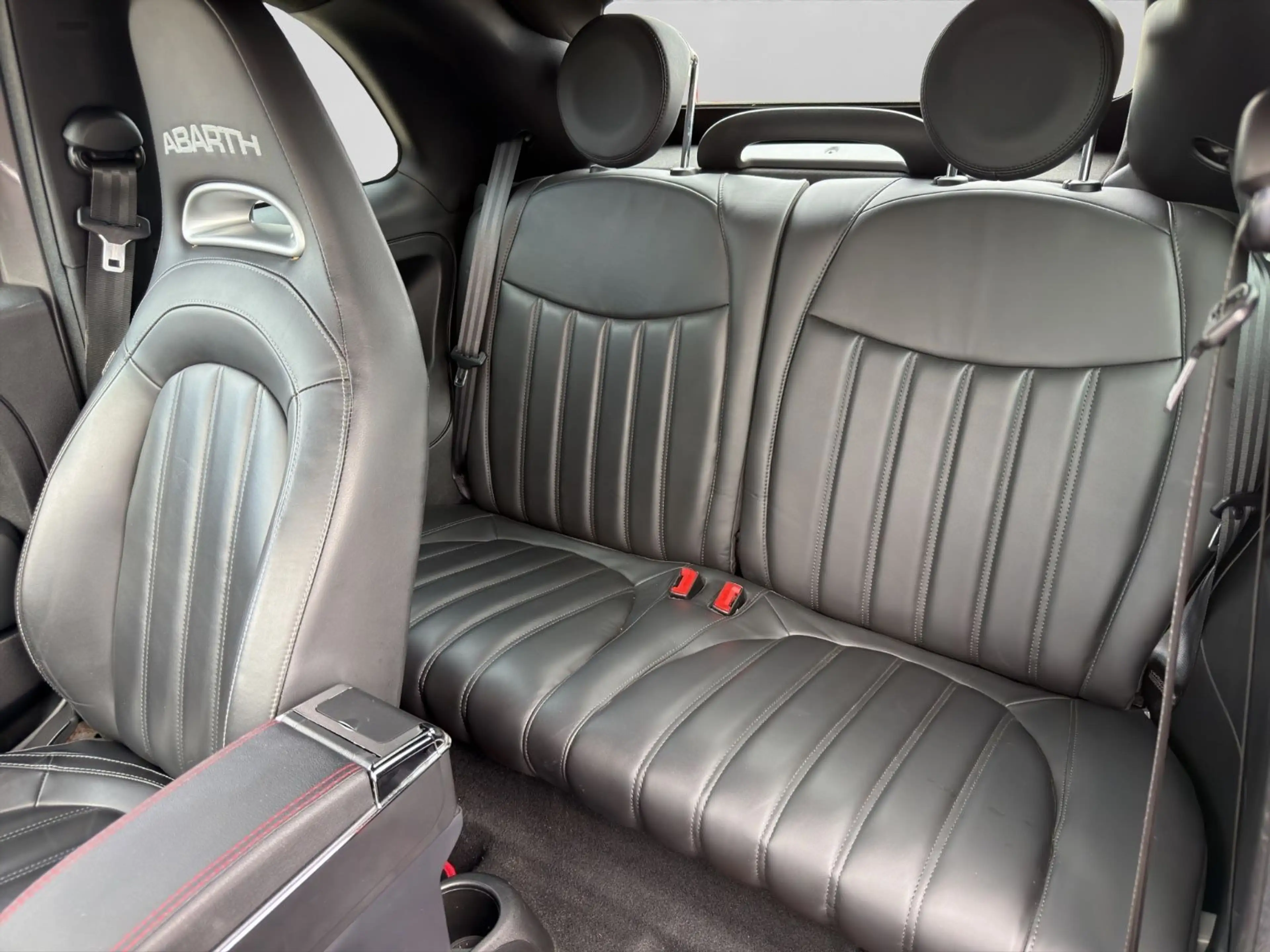 Abarth 595C 1.4 Turbo Turismo Navi Xenon DAB Navi — photo 10