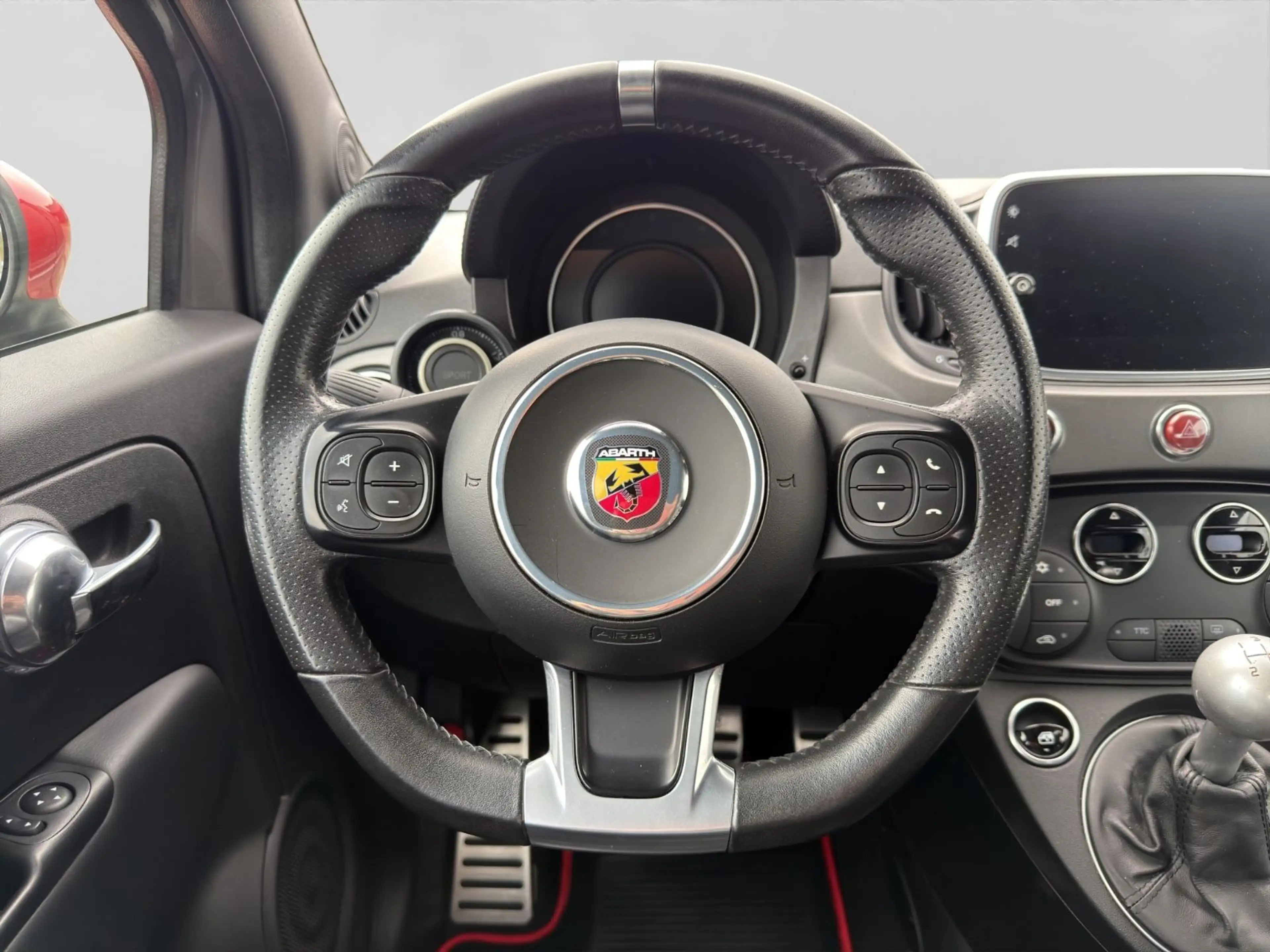 Abarth 595C 1.4 Turbo Turismo Navi Xenon DAB Navi — photo 15