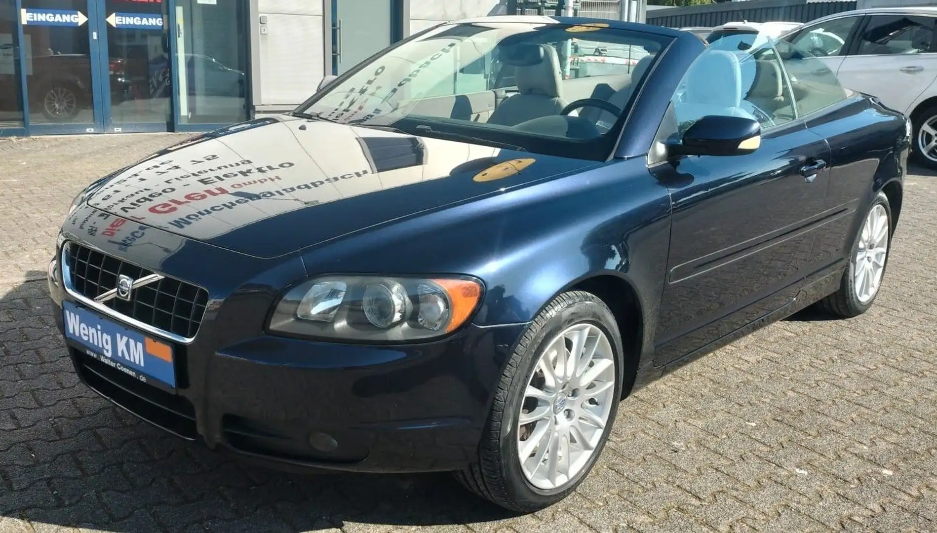 Volvo C70 Cabriolet 2.4 Momentum Blau - 1