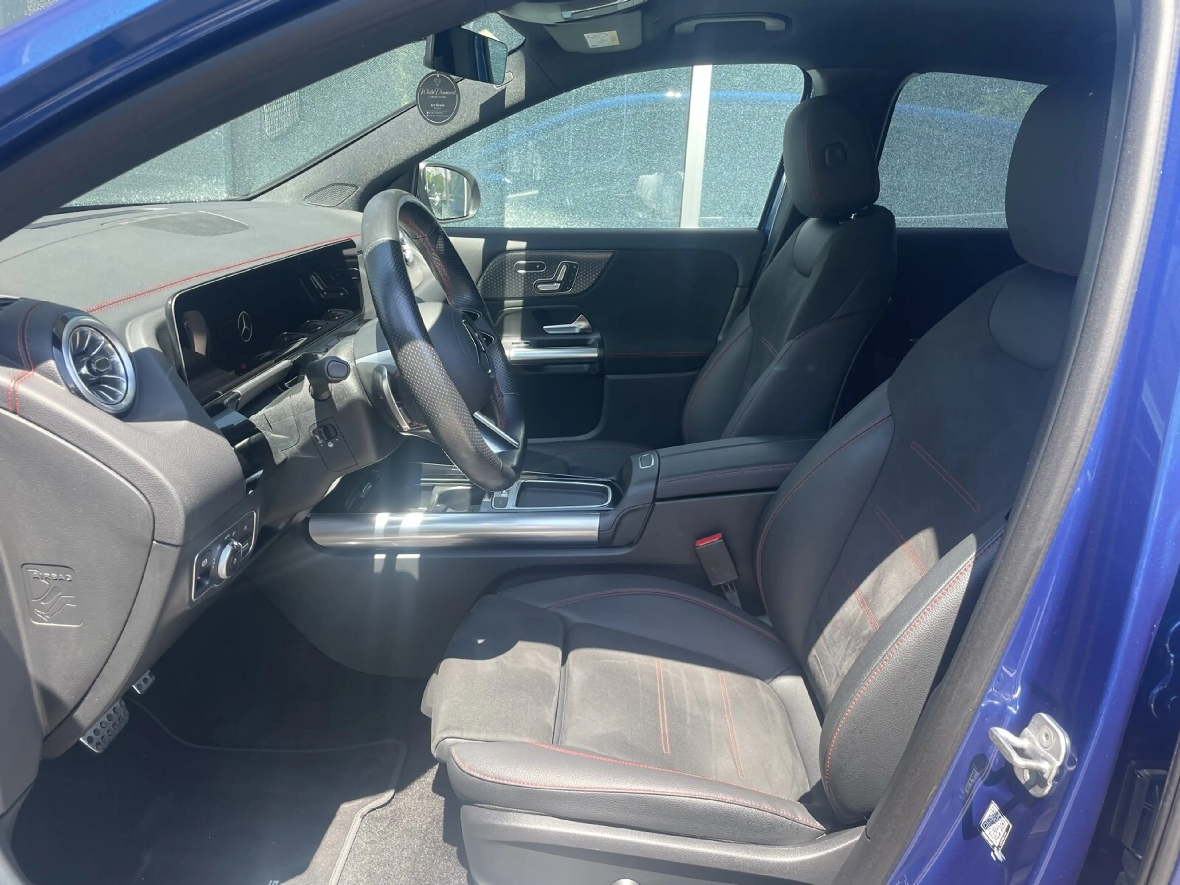 Mercedes-Benz EQA 350 EQA 350 4M AMG *AHK*DISTR*360CAM*LED*TOTWINKEL* — photo 11