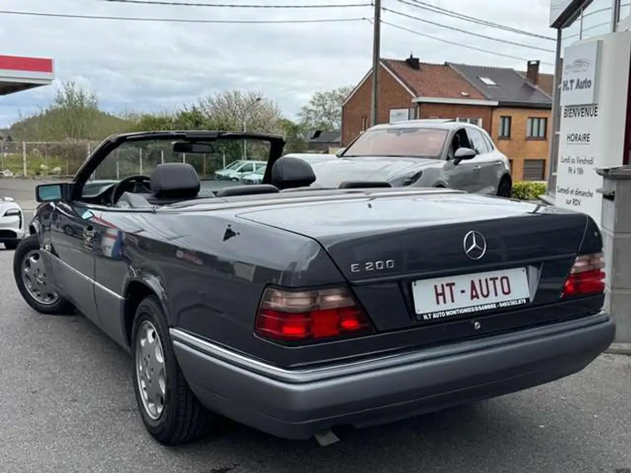 Mercedes-Benz E 200 Cabriolet/Ancetre-Oldtimer-150.000Kilometres!, foto 3