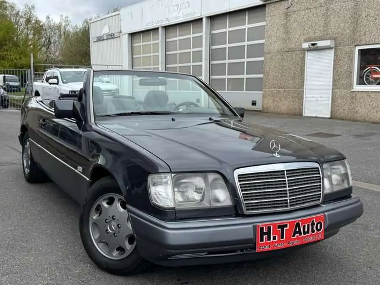 Mercedes-Benz E 200 Cabriolet/Ancetre-Oldtimer-150.000Kilometres!, foto 2