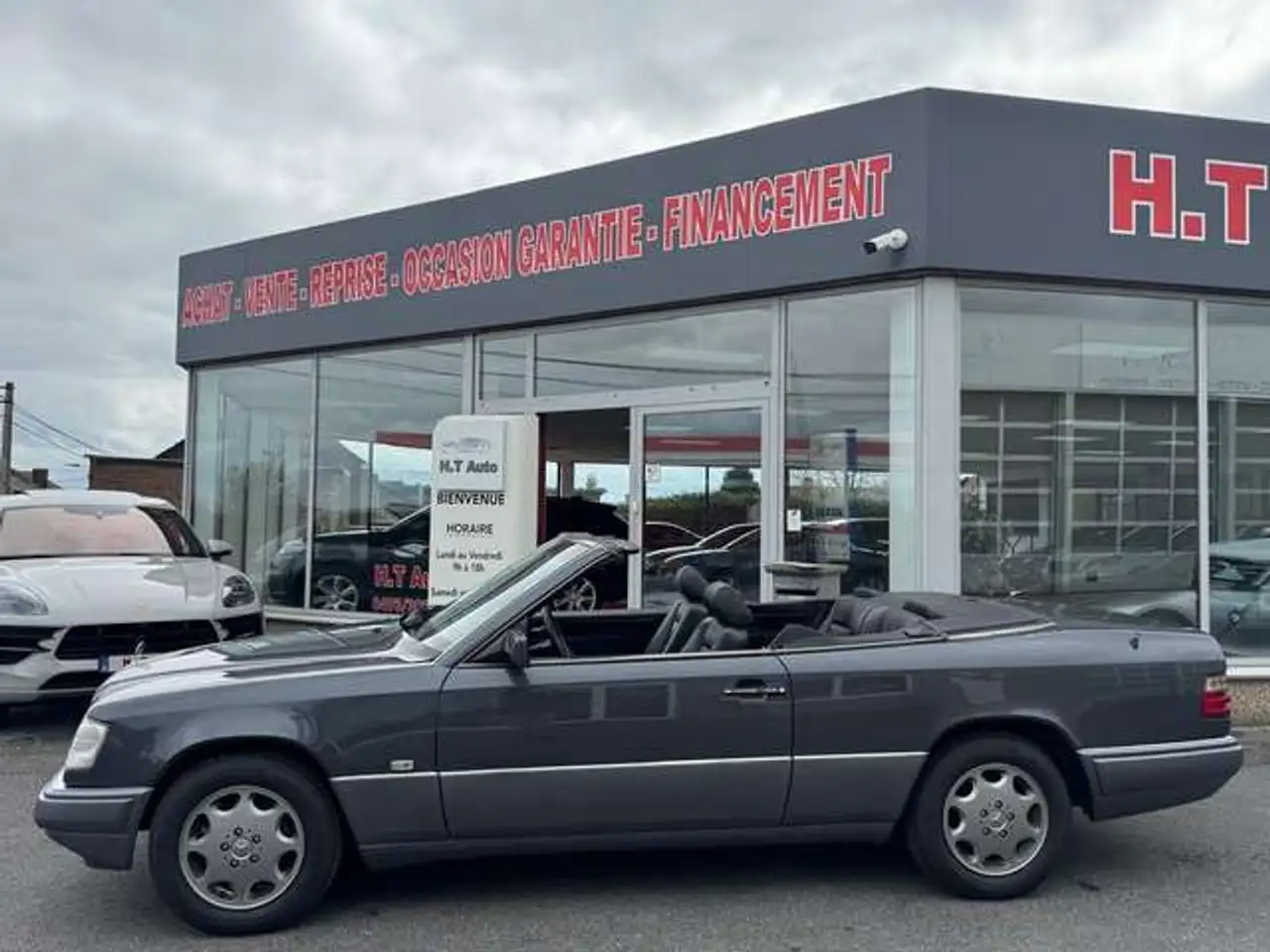Mercedes-Benz E 200 Cabriolet/Ancetre-Oldtimer-150.000Kilometres!, foto 5