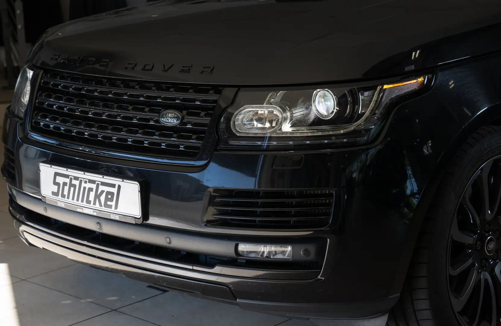 Land Rover Range Rover 4.4 SDV8 Vogue Gloss-Black Panoramad. ACC Standhzg Noir - 2