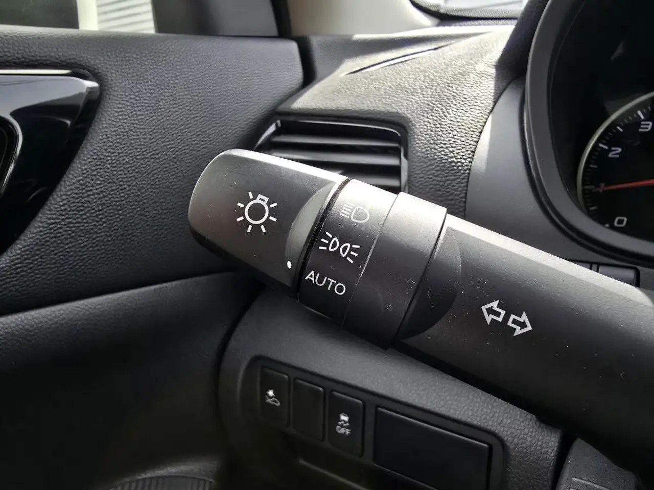 Mitsubishi Eclipse Cross снимка Mitsubishi Eclipse Cross