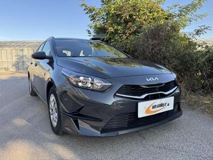 Kia Ceed SW / cee'd SW Kombi 1.Besitz AHK Klima Telefon Spurhalte etc.