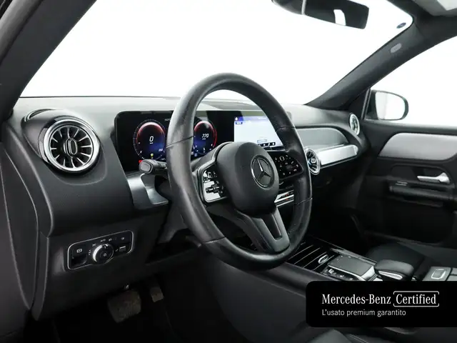 Mercedes-Benz GLB view 11