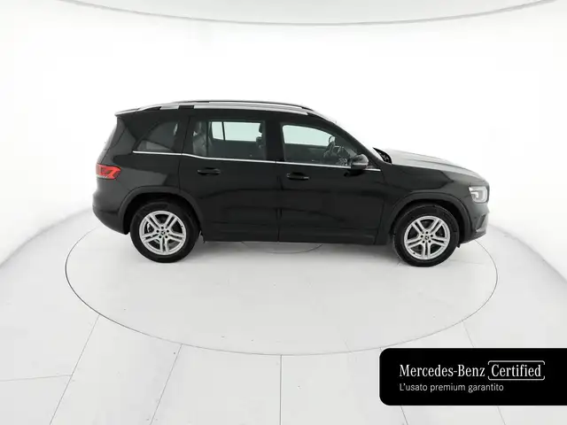 Mercedes-Benz GLB view 5