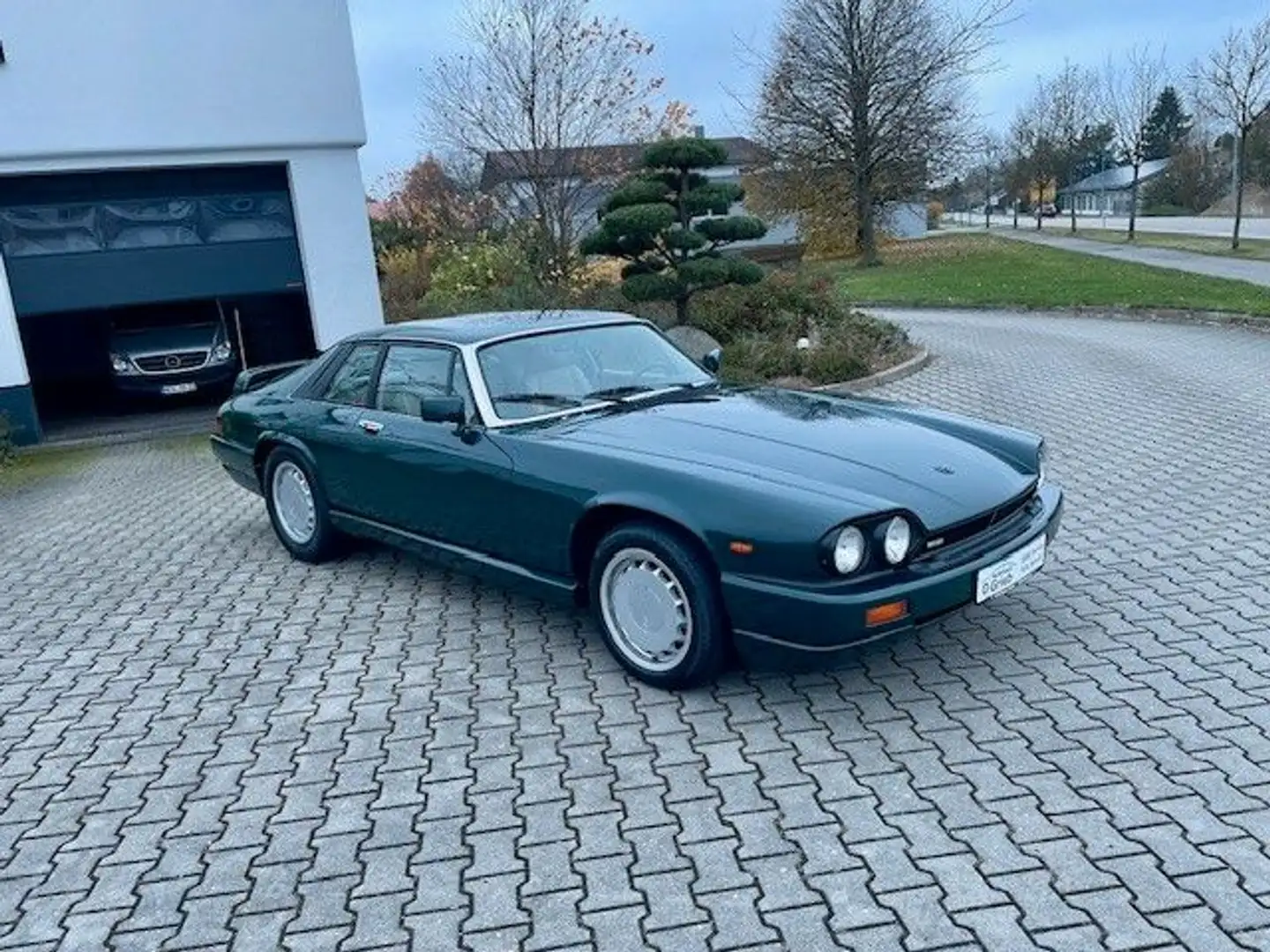 Jaguar XJR -S TWR H Gutachten zelena - 2