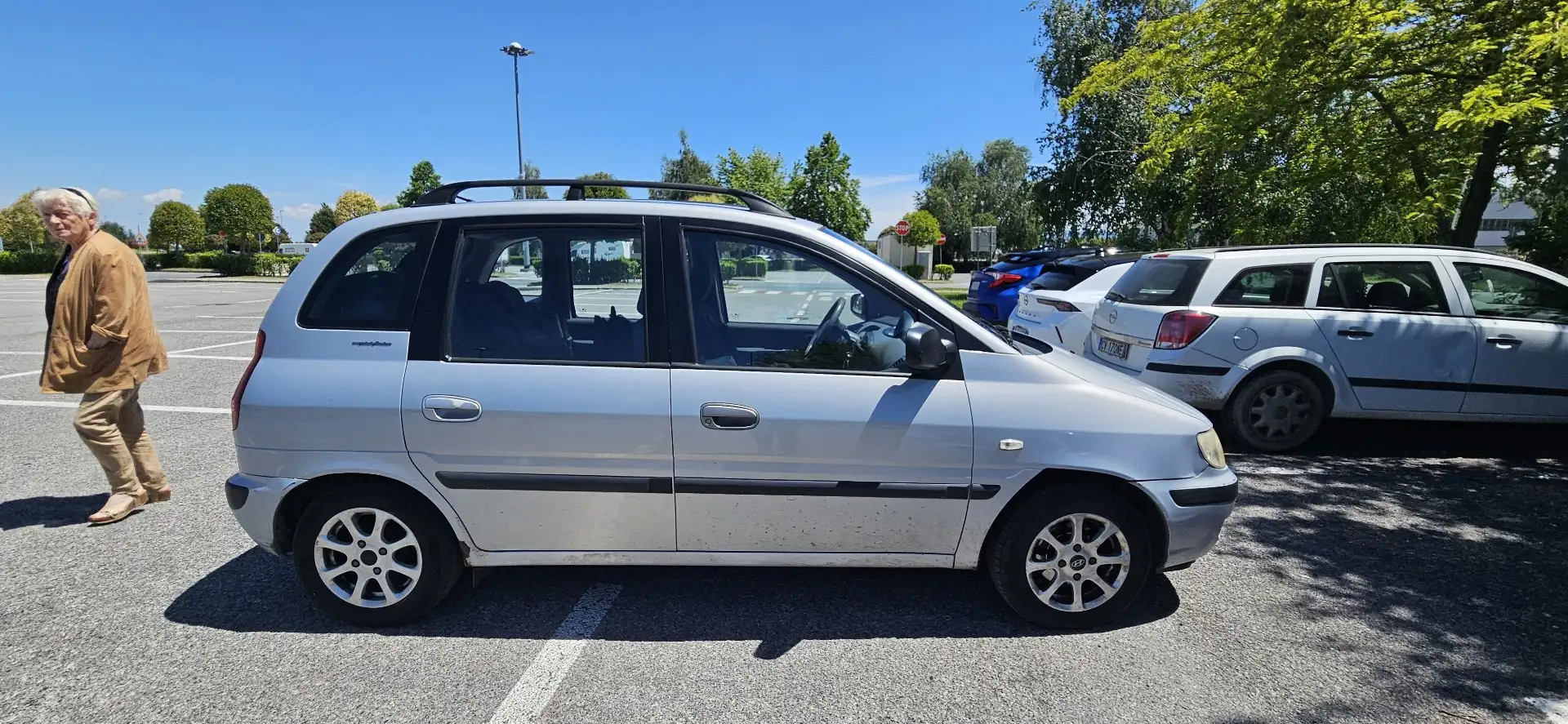 Hyundai Matrix Crdi carrozzata pinin farina Gris - 2