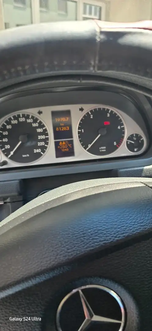 Mercedes-Benz 180 - 1