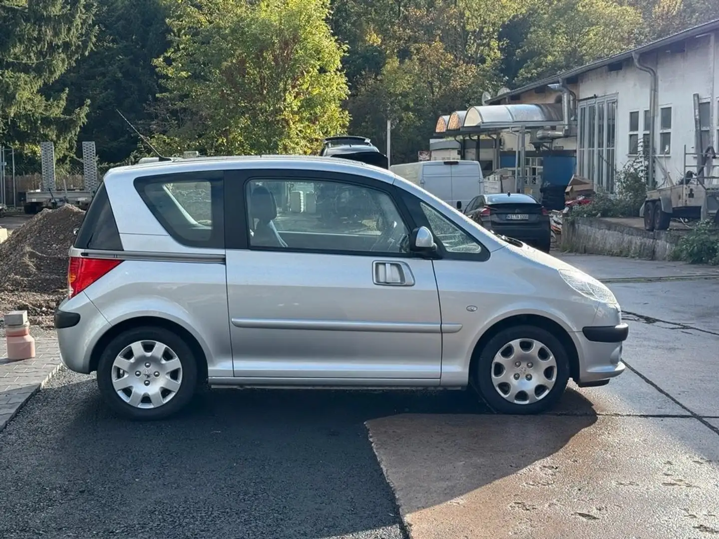 Peugeot 1007 1.4 90 Dolce Gris - 2