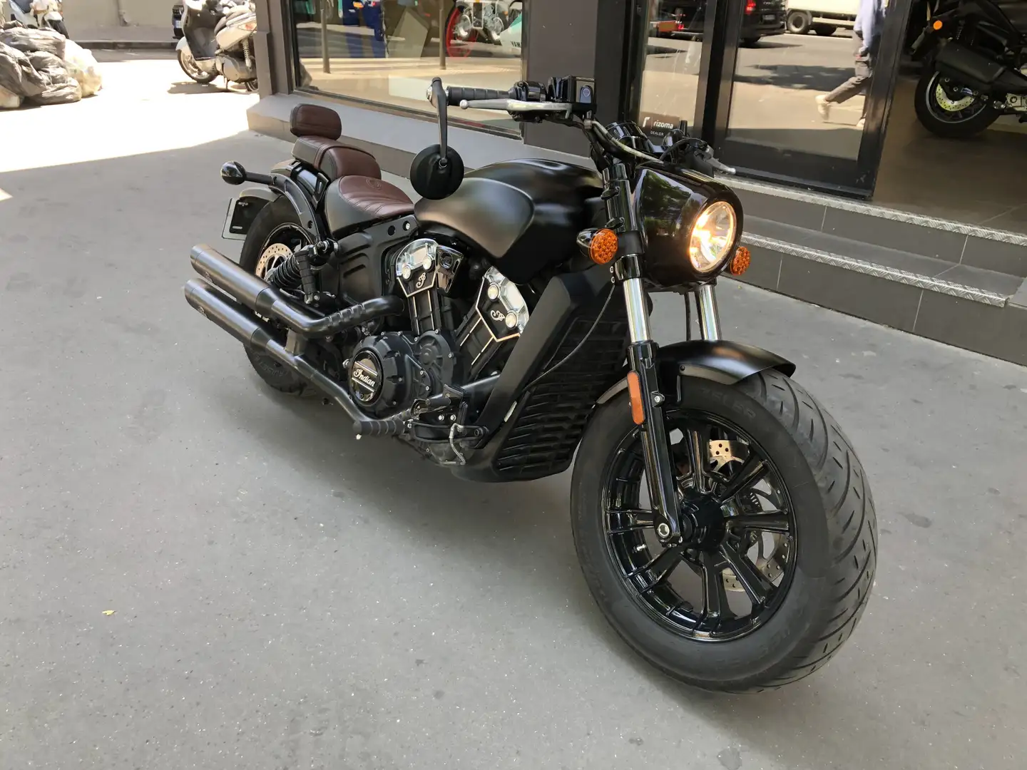 Indian Scout Noir - 1