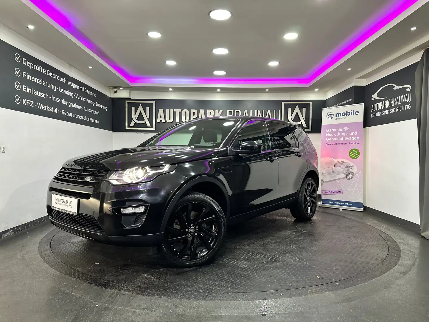 Land Rover Discovery Sport 2.0 HSE 4x4 *PANO*LEDER*KAMERA* Schwarz - 1