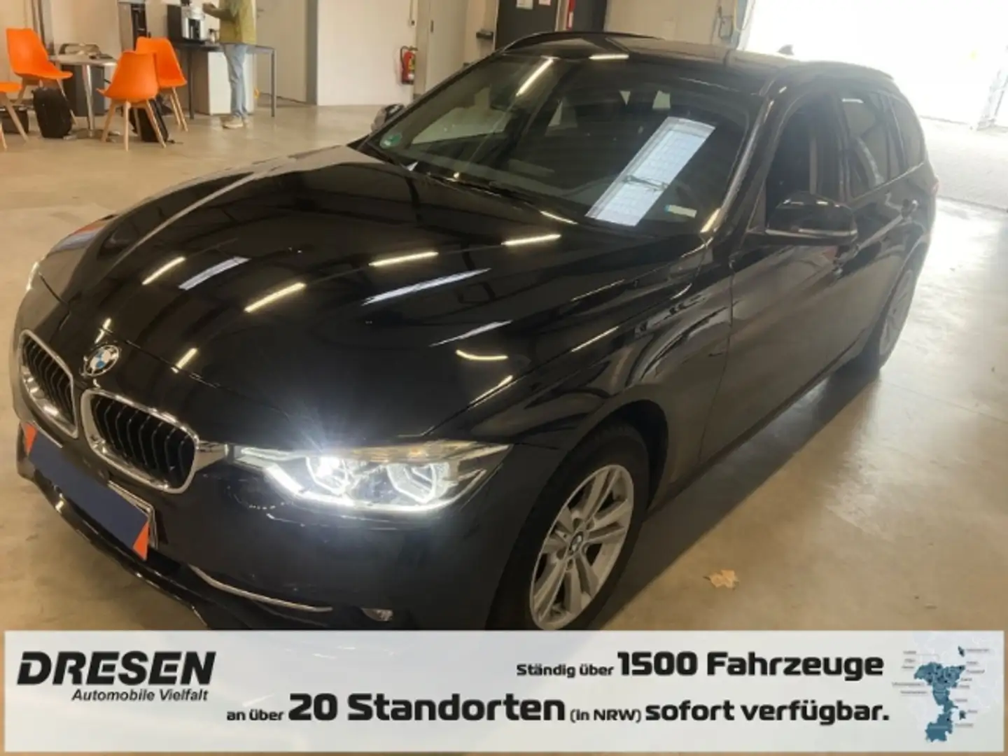 BMW 320 d Touring Sport Line Automatik Navi LED El. Heckkl Schwarz - 1