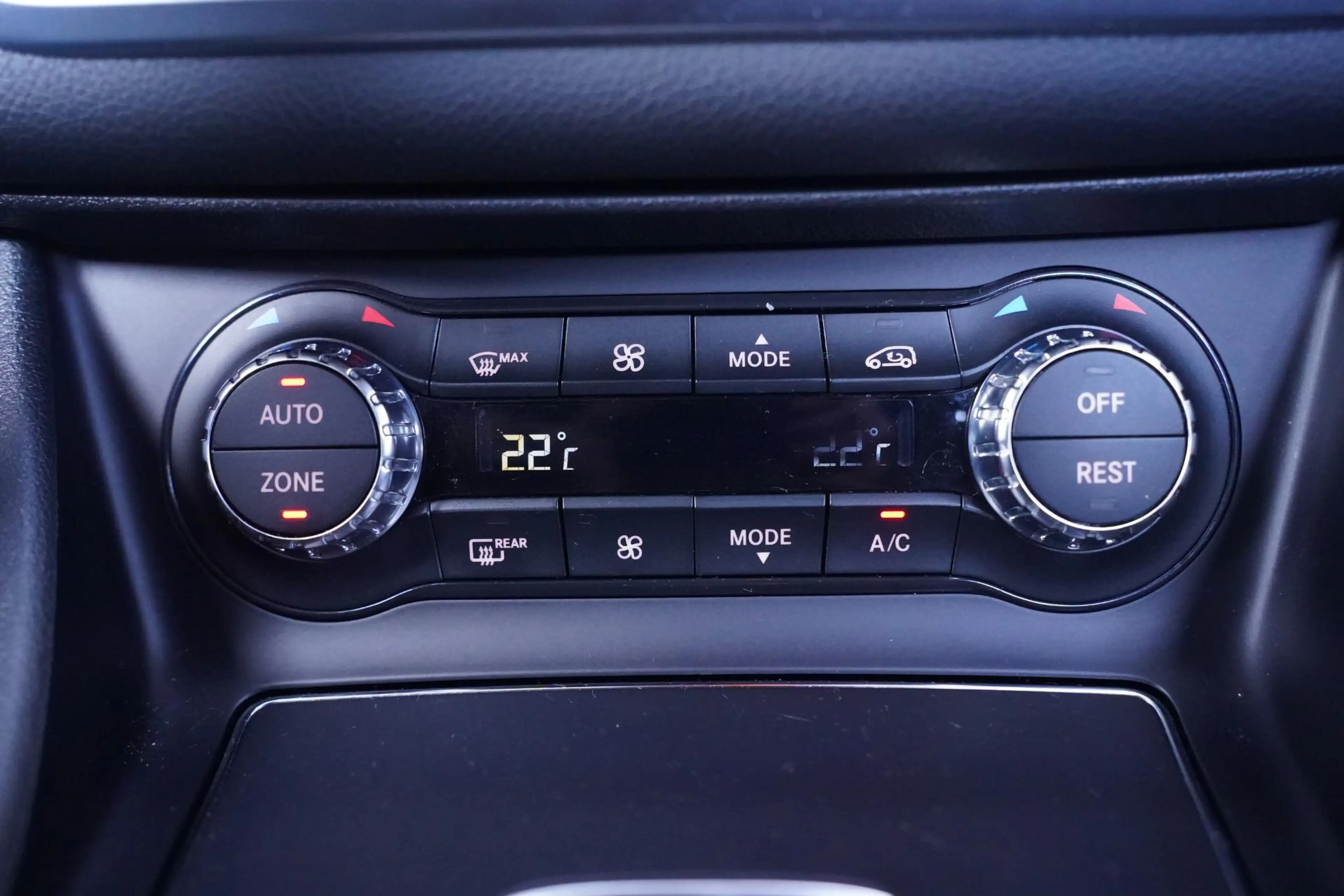 Mercedes-Benz CLA 200 Shooting Brake Edition AMG-pakket PDC v+a Led-verl — photo 28