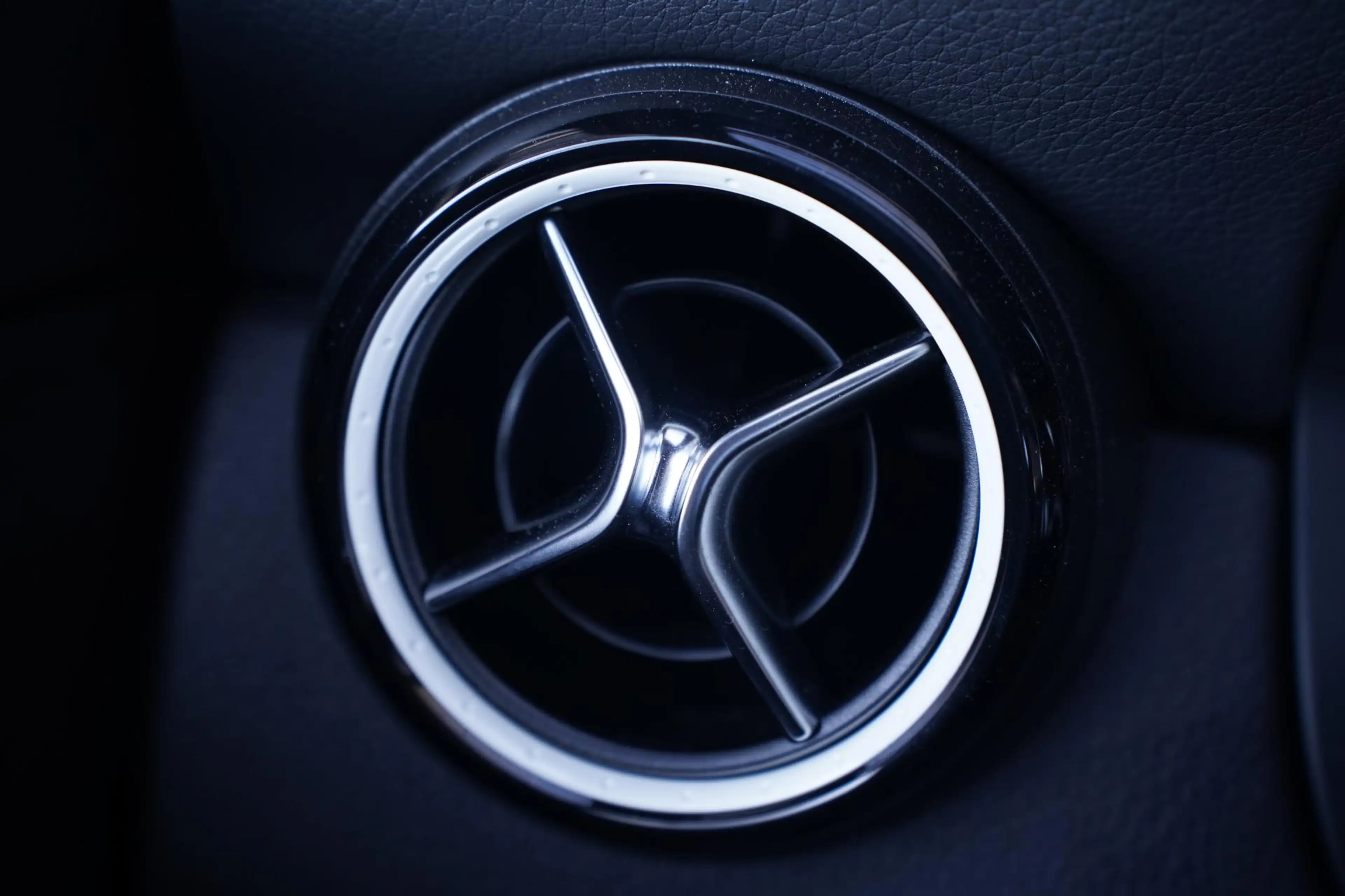 Mercedes-Benz CLA 200 Shooting Brake Edition AMG-pakket PDC v+a Led-verl — photo 24