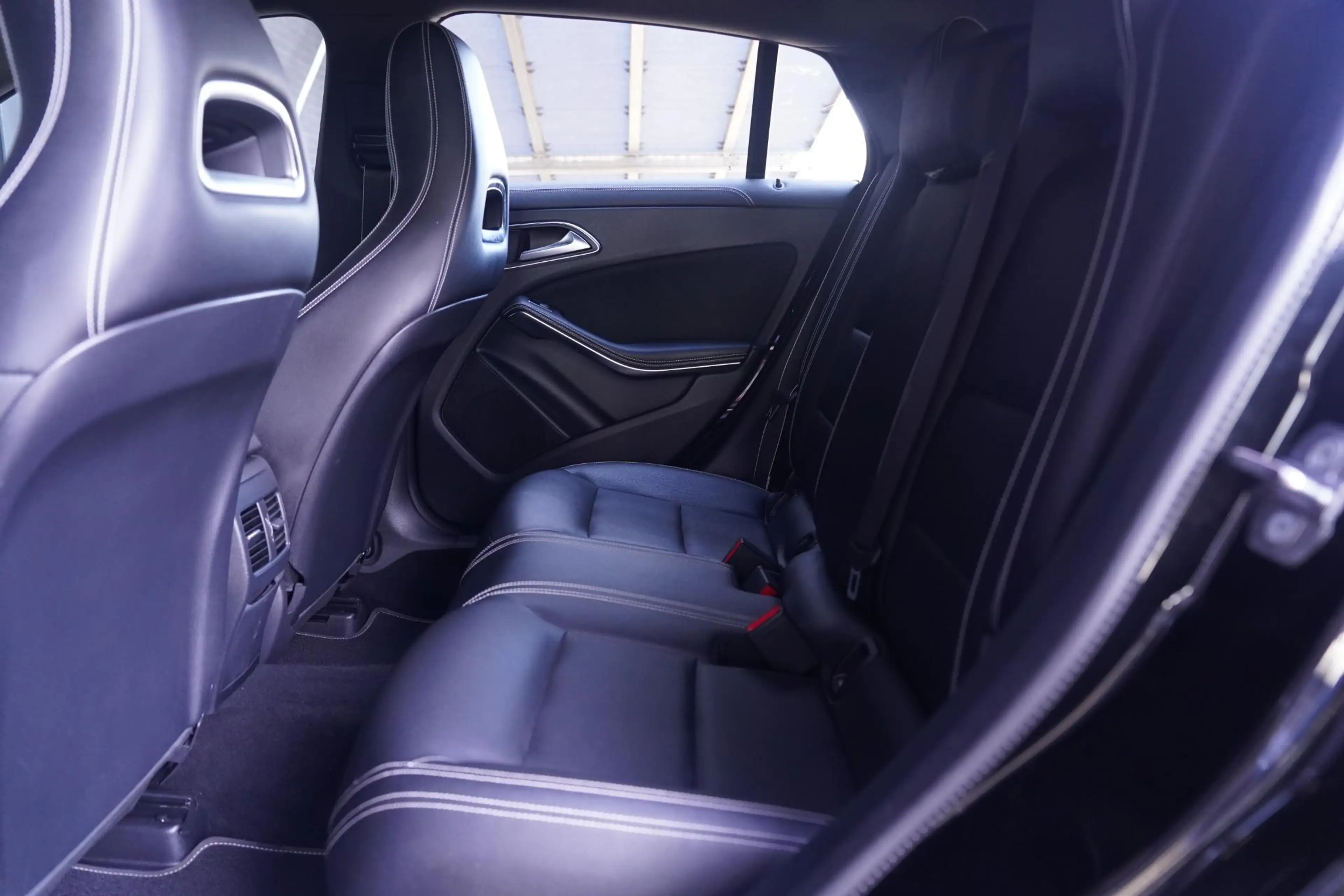 Mercedes-Benz CLA 200 Shooting Brake Edition AMG-pakket PDC v+a Led-verl — photo 43