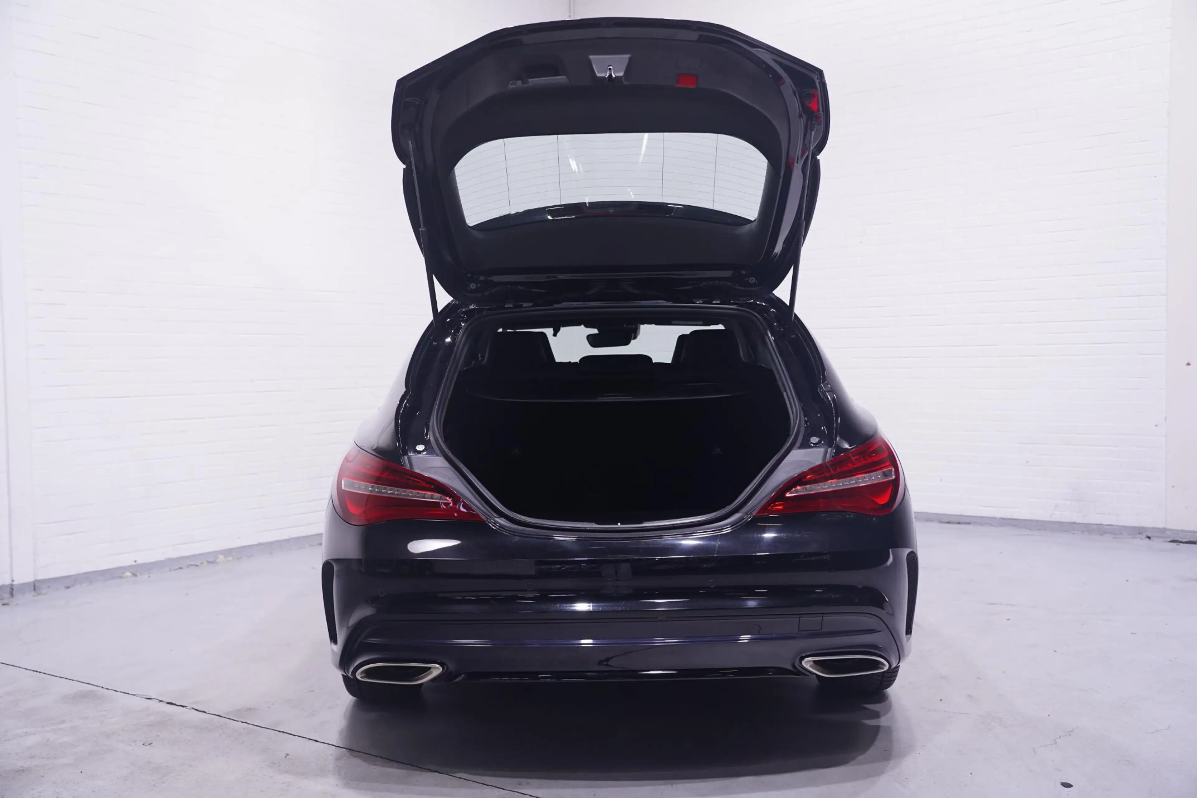 Mercedes-Benz CLA 200 Shooting Brake Edition AMG-pakket PDC v+a Led-verl — photo 14