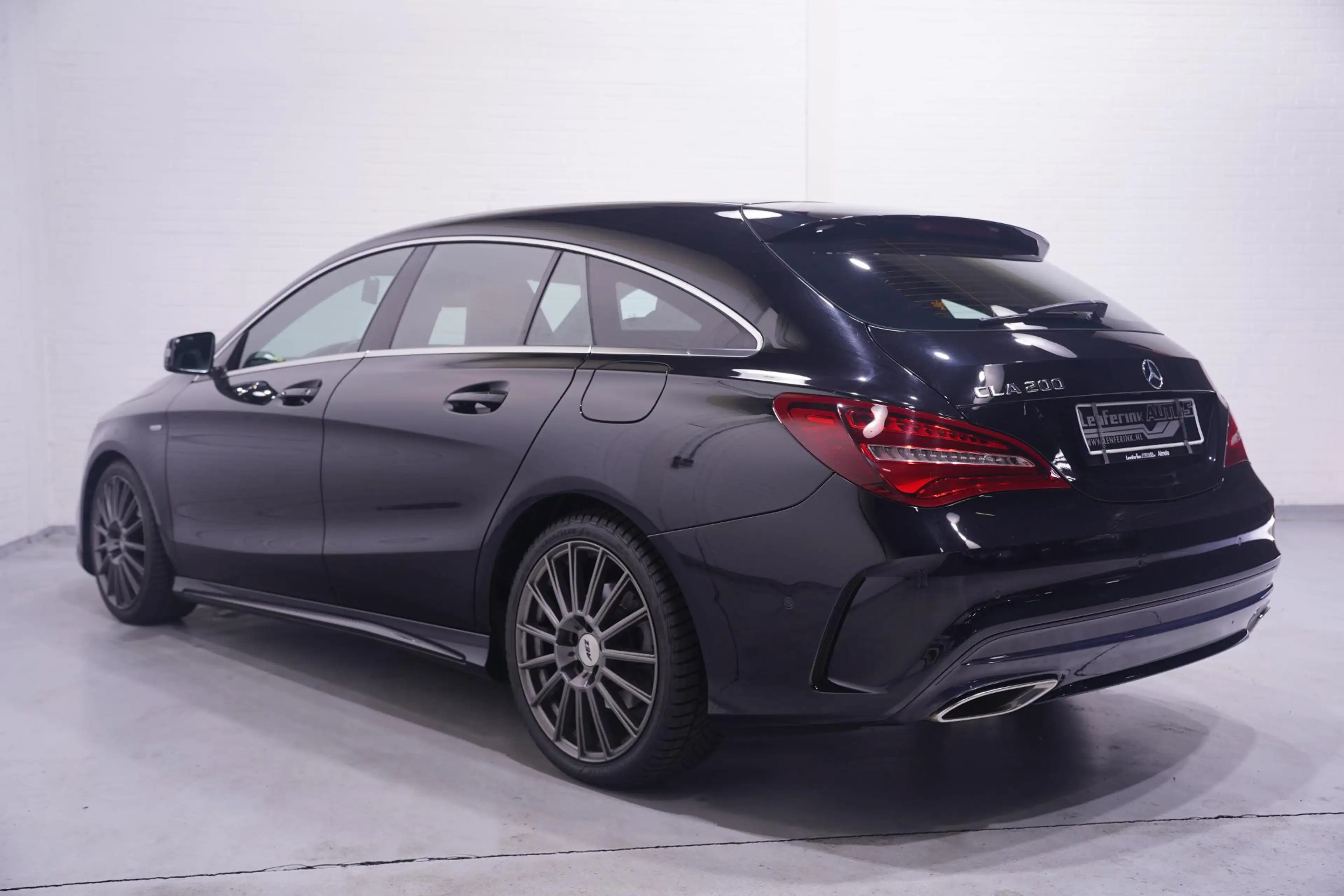 Mercedes-Benz CLA 200 Shooting Brake Edition AMG-pakket PDC v+a Led-verl — photo 13