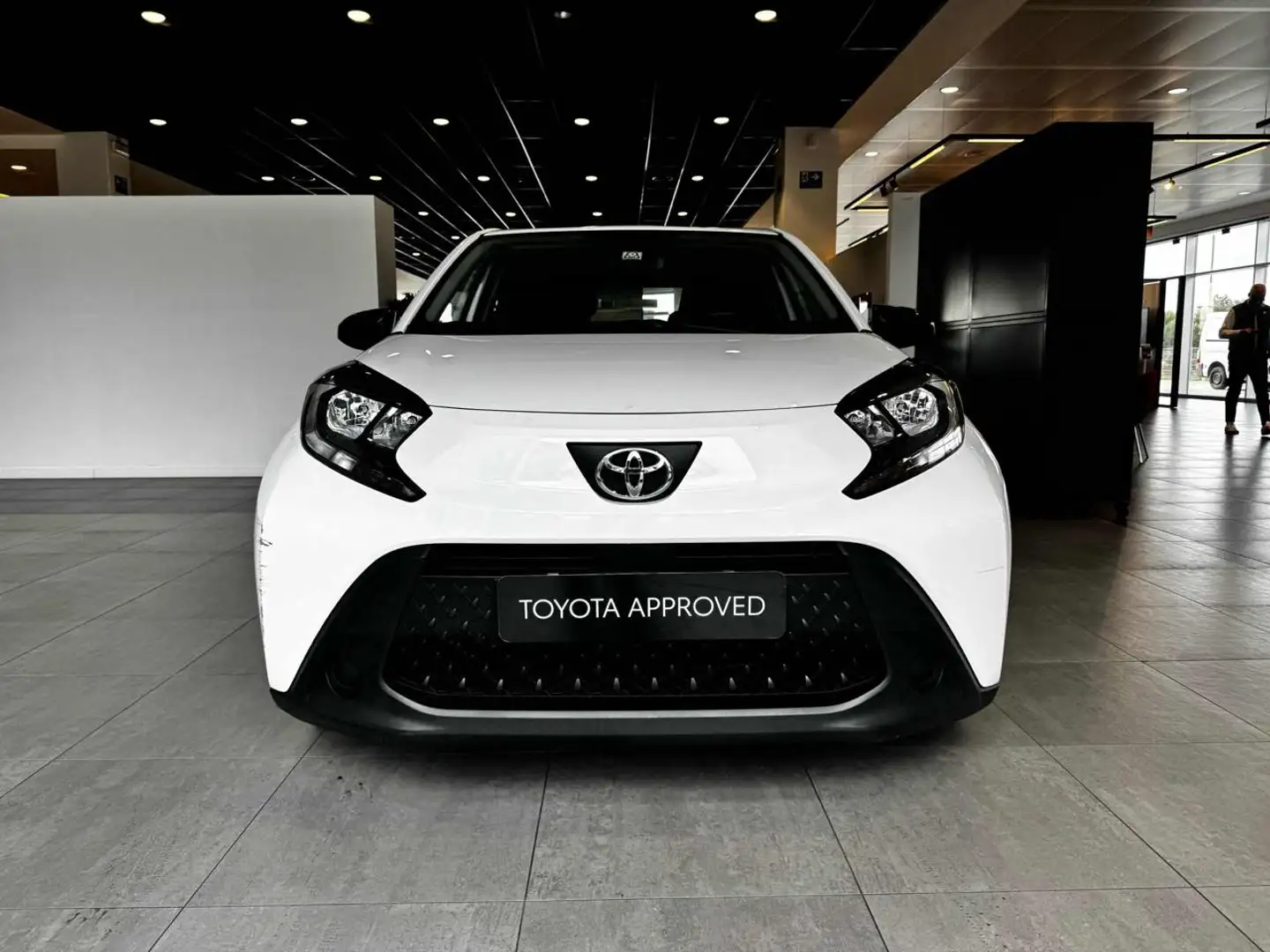 Toyota Aygo X 1.0 VVT-i 72 CV 5 porte Active Wit - 2