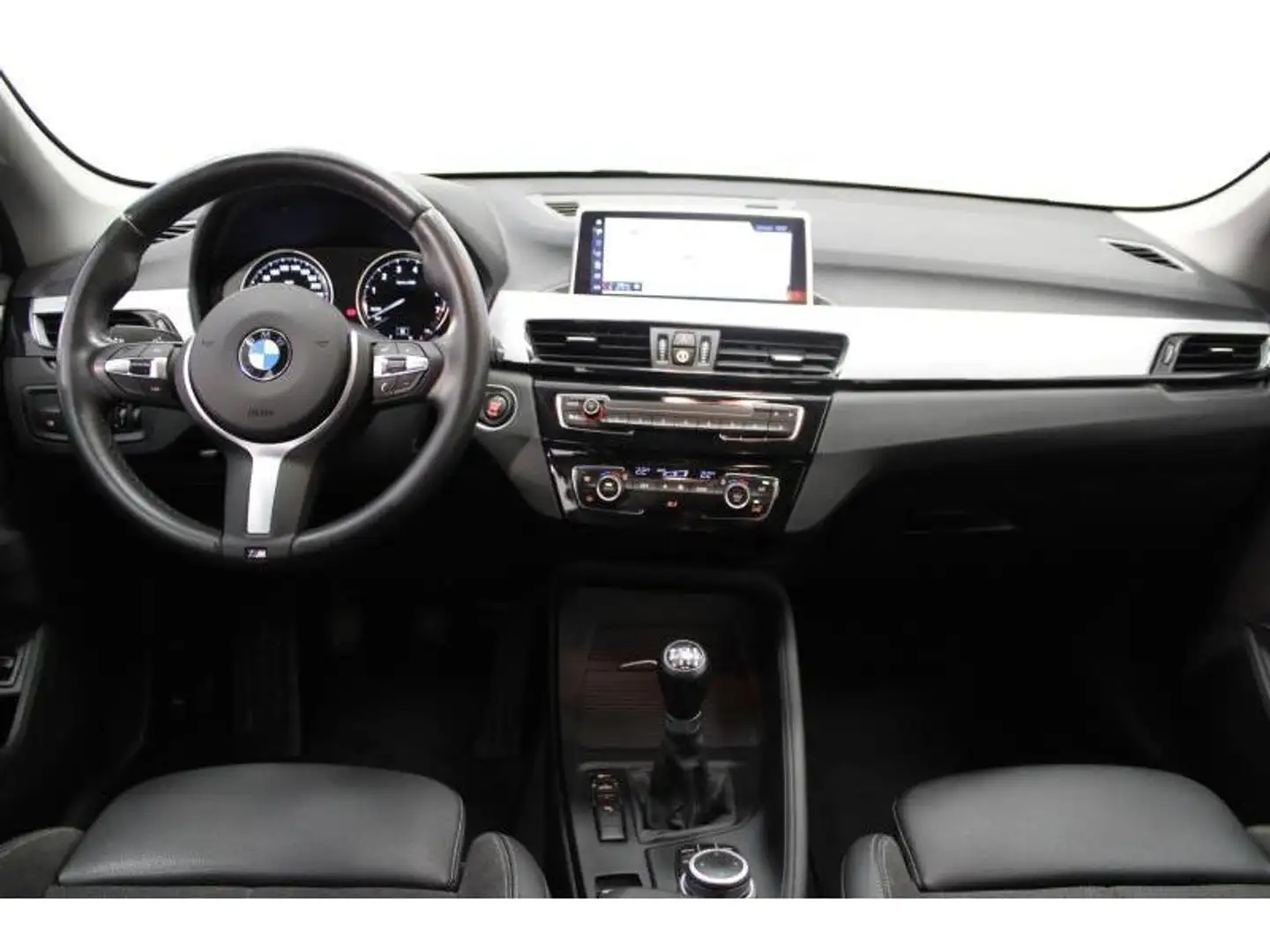 BMW X1 1.5i Advantage Navi Pdc Sportzetels M stuur Zwart - 2