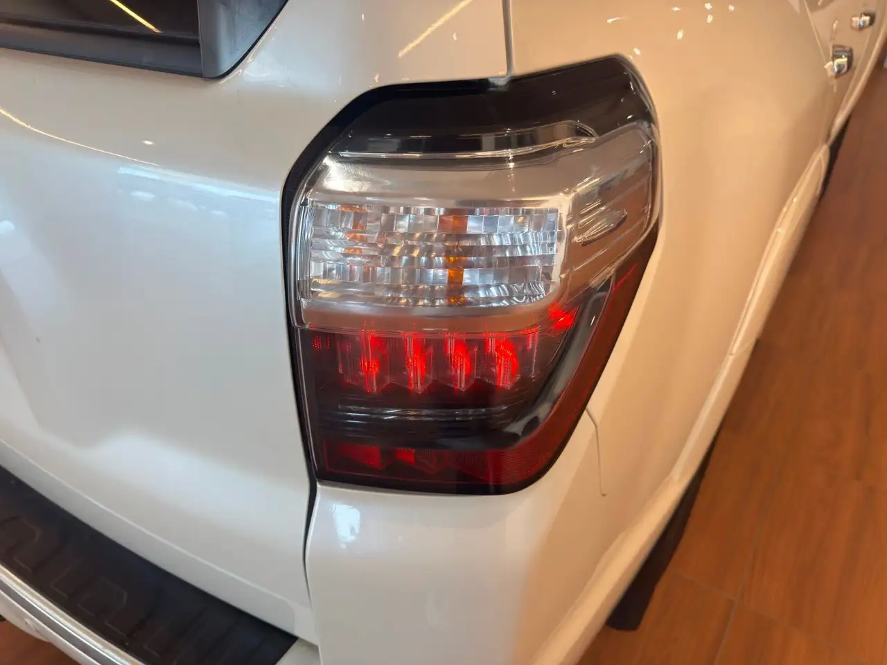 Toyota 4-Runner снимка Toyota 4-Runner