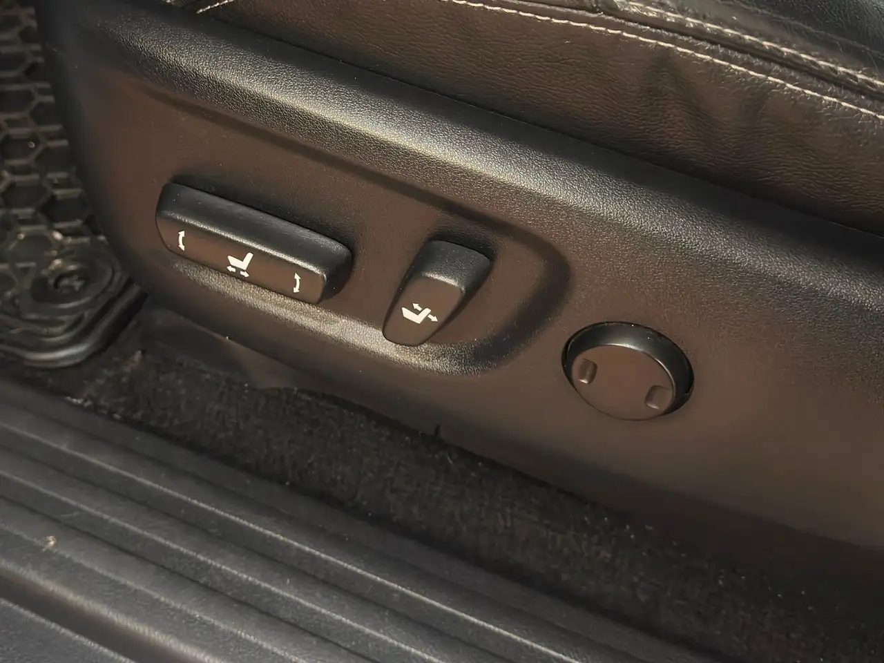 Toyota 4-Runner снимка Toyota 4-Runner